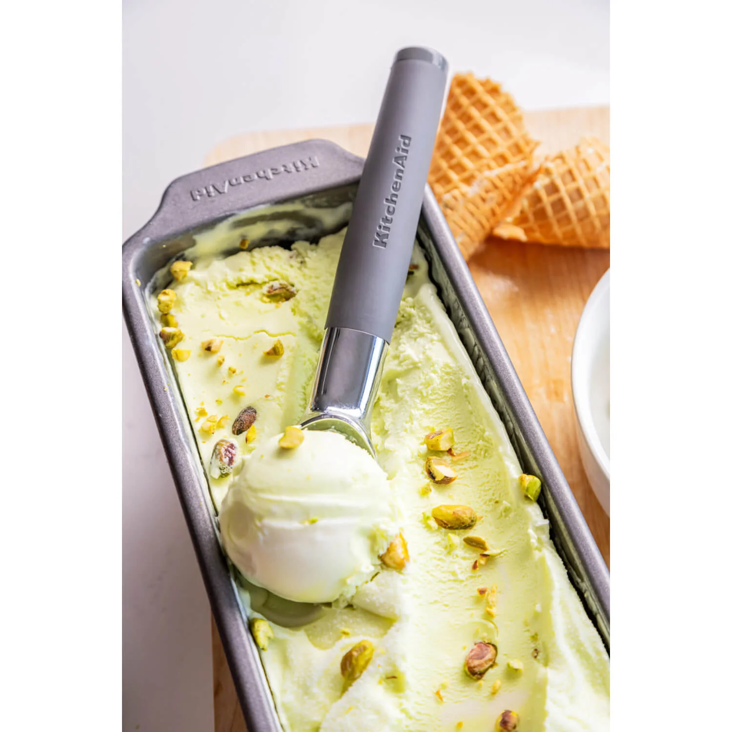 KitchenAid Soft Grip Ice Cream Scoop - Charcoal Grey - Image 5