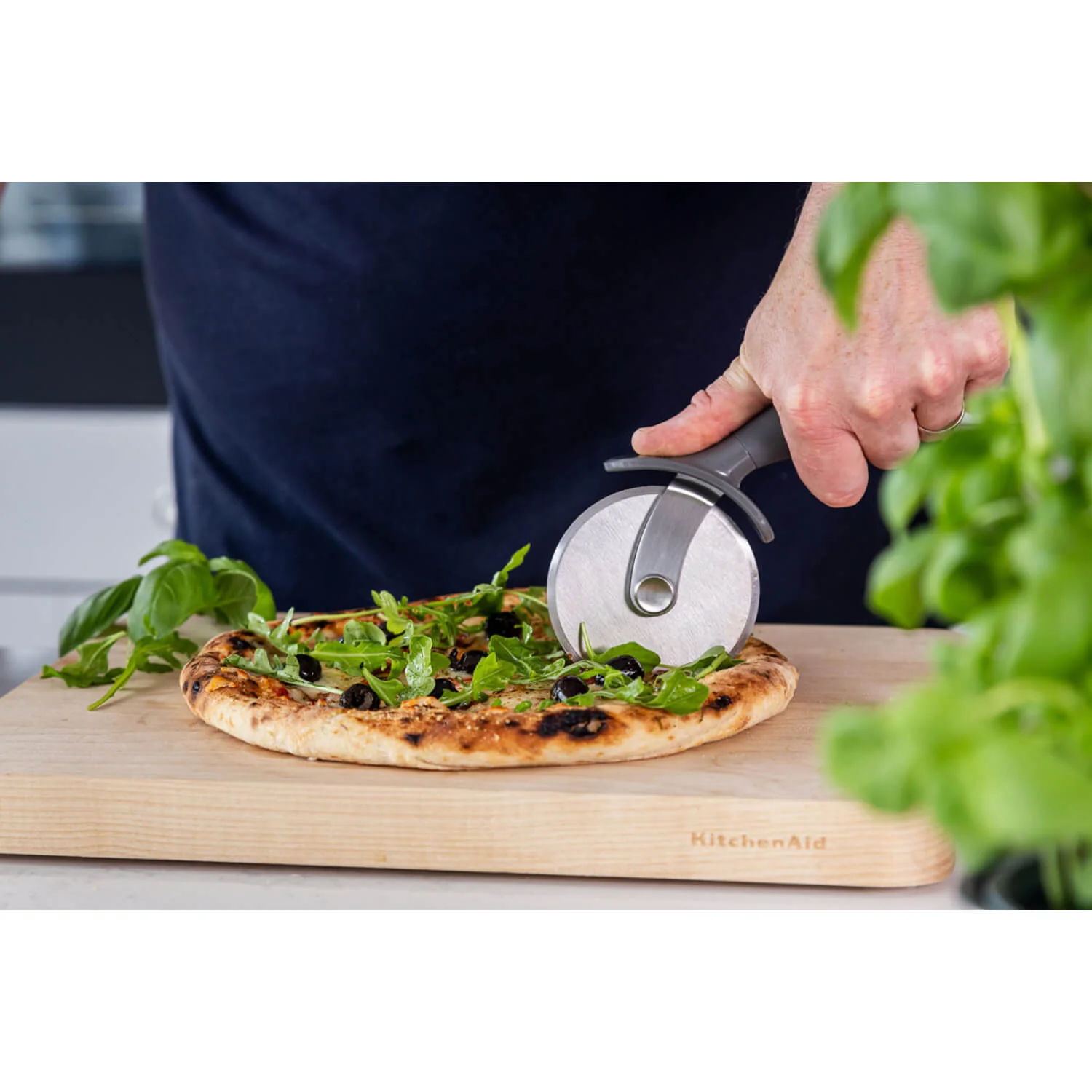 KitchenAid Soft Grip Pizza Cutter - Charcoal Grey - Image 4