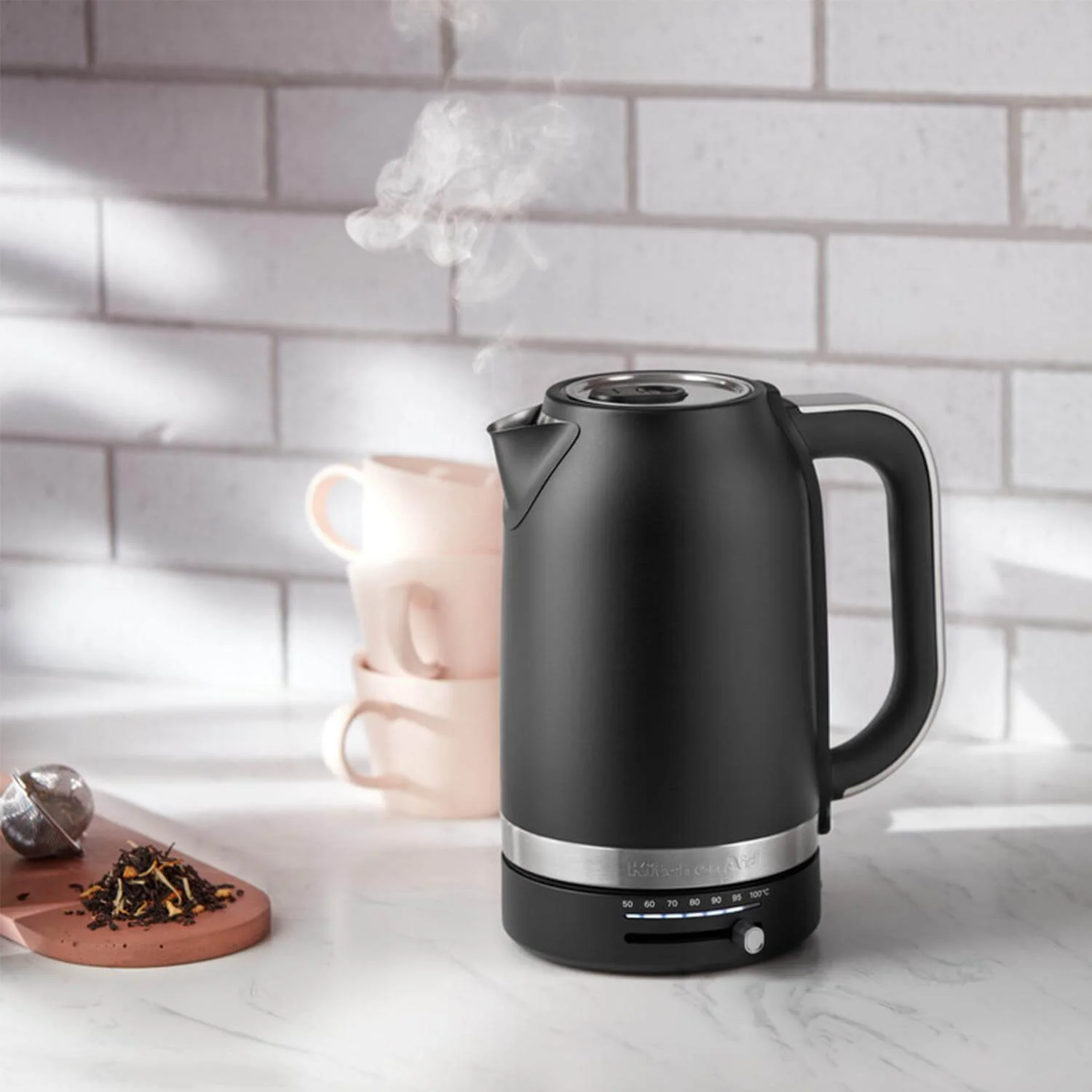 KitchenAid Variable Temperature 5KEK1701BBM 1.7 Litre Kettle - Matt Black - Image 4