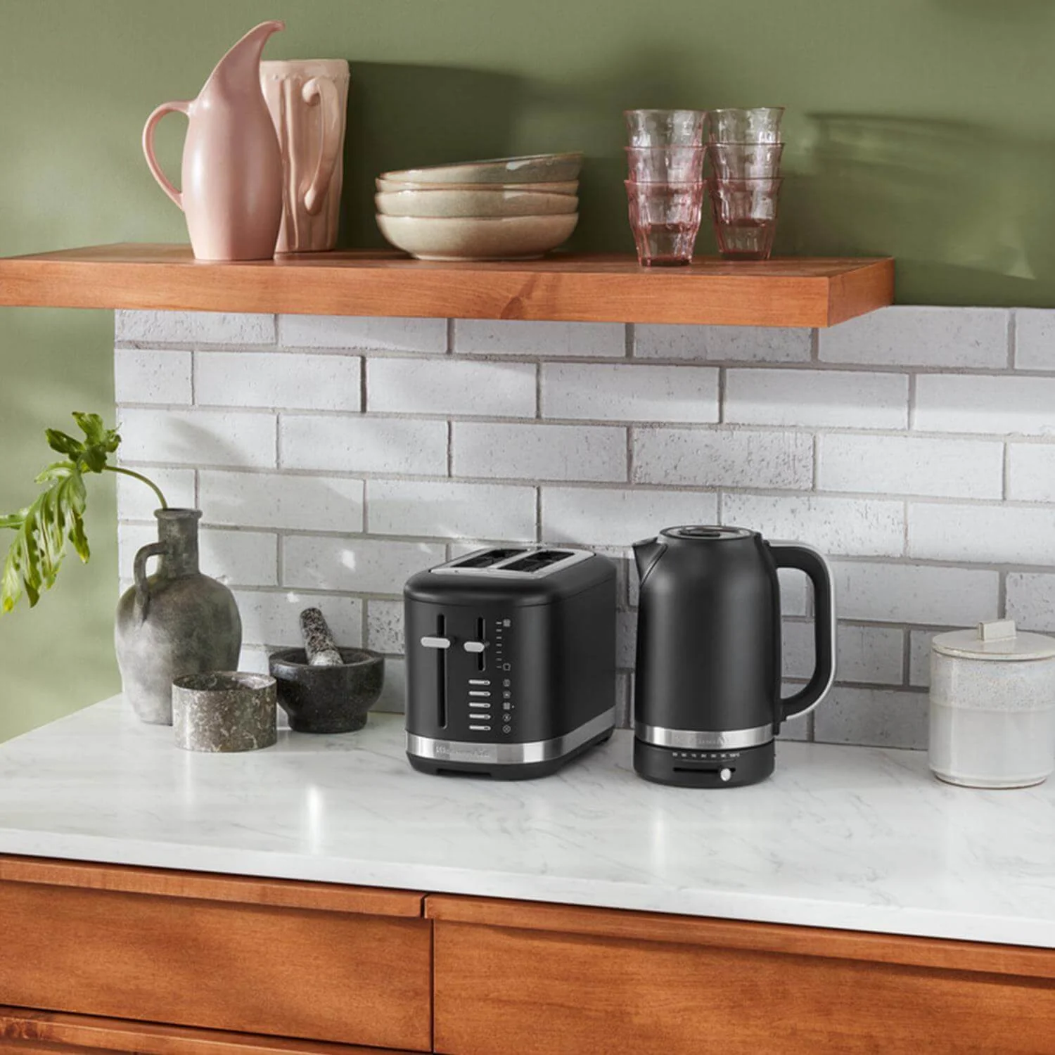 KitchenAid Variable Temperature 5KEK1701BBM 1.7 Litre Kettle - Matt Black - Image 6