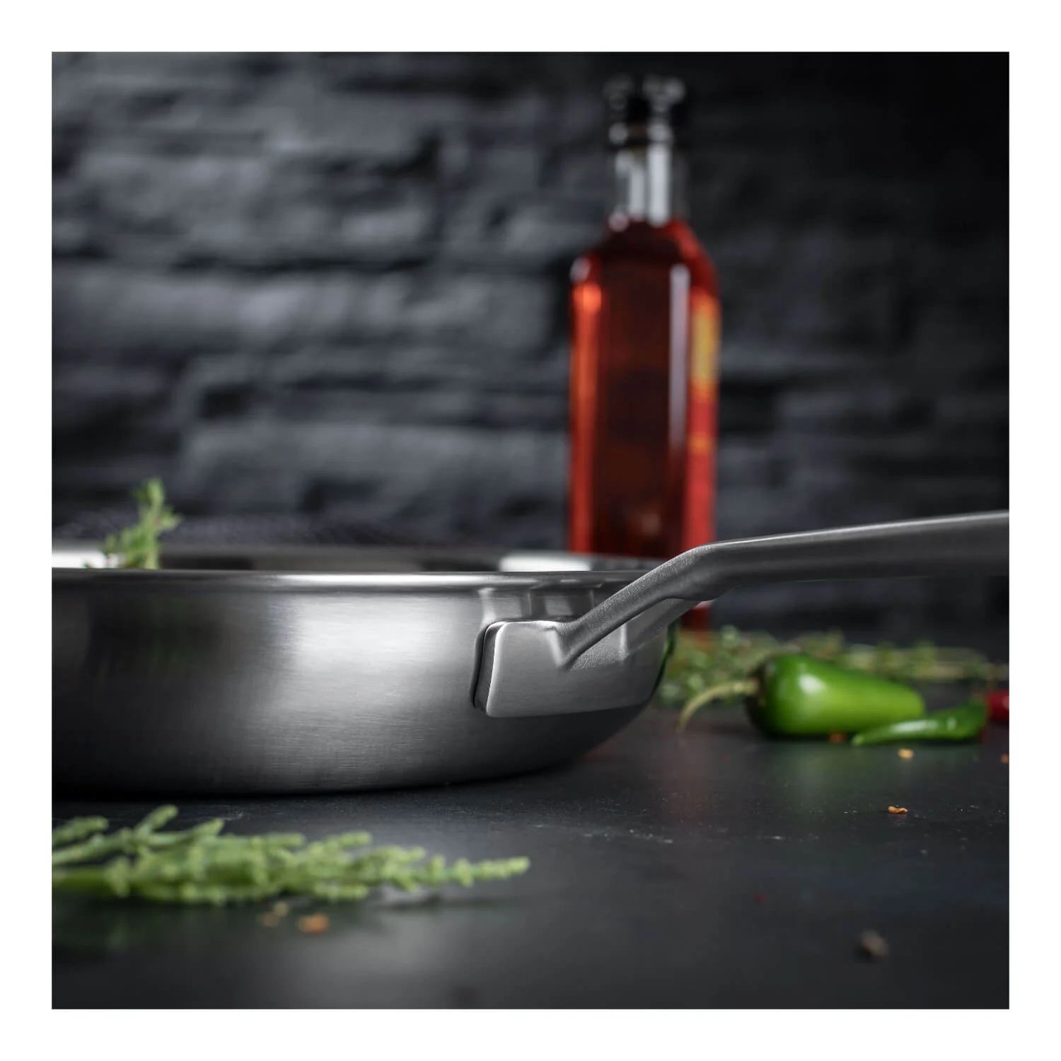 Kuhn Rikon Culinary Fiveply 24cm Uncoated Frying Pan - Image 4
