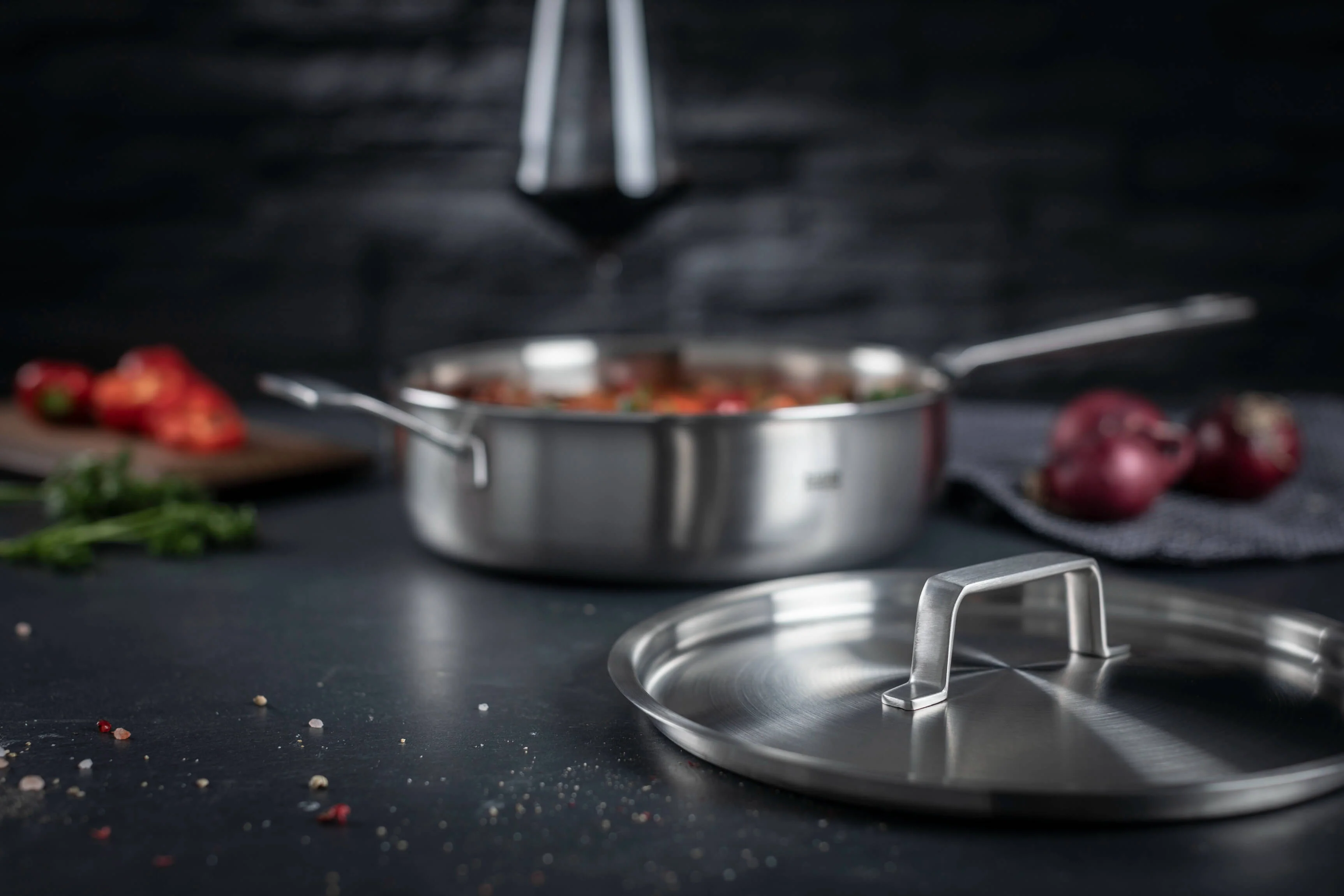 Kuhn Rikon Culinary FivePly 24cm Uncoated Sauté Pan with Lid & Helper Handle - Image 8