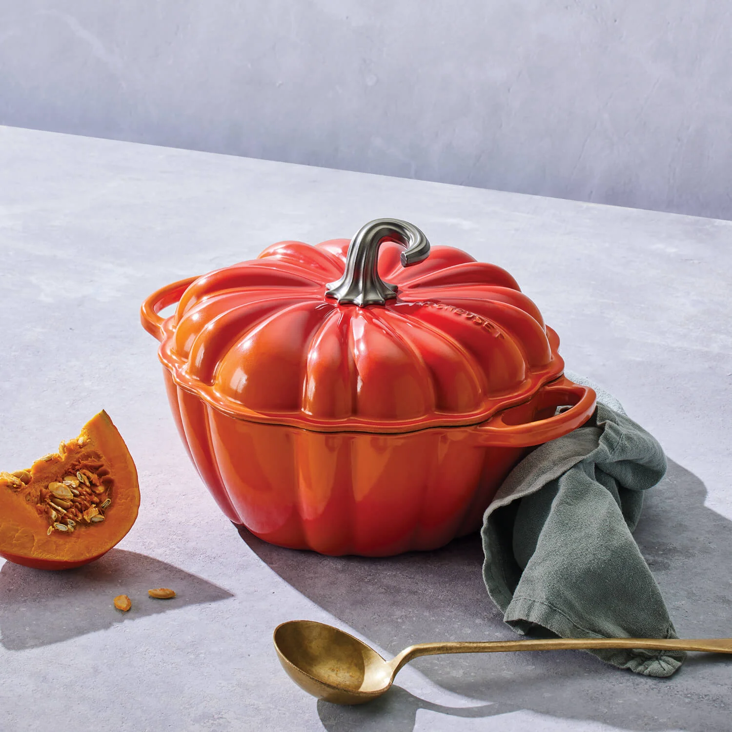 Le Creuset Halloween Cast Iron 24cm Pumpkin Casserole - Volcanic - Image 8