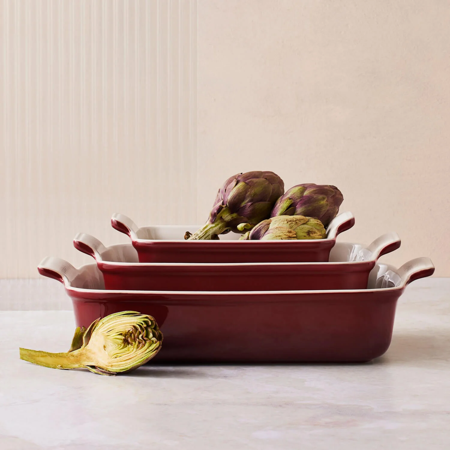 Le Creuset Stoneware Heritage 26cm Rectangular Deep Dish - Garnet - Image 5