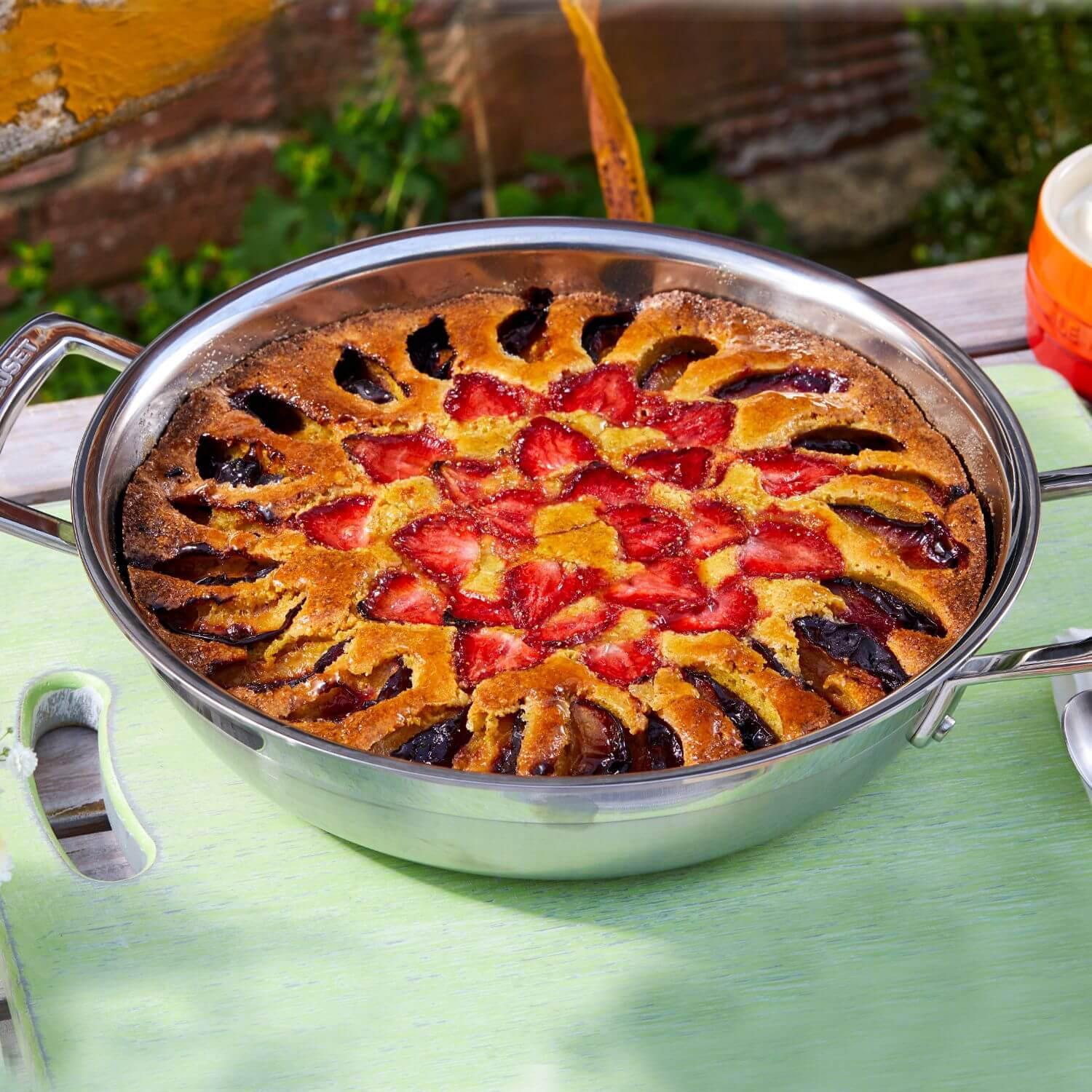Le Creuset 3-Ply Stainless Steel Shallow Casserole - 24cm - Image 5