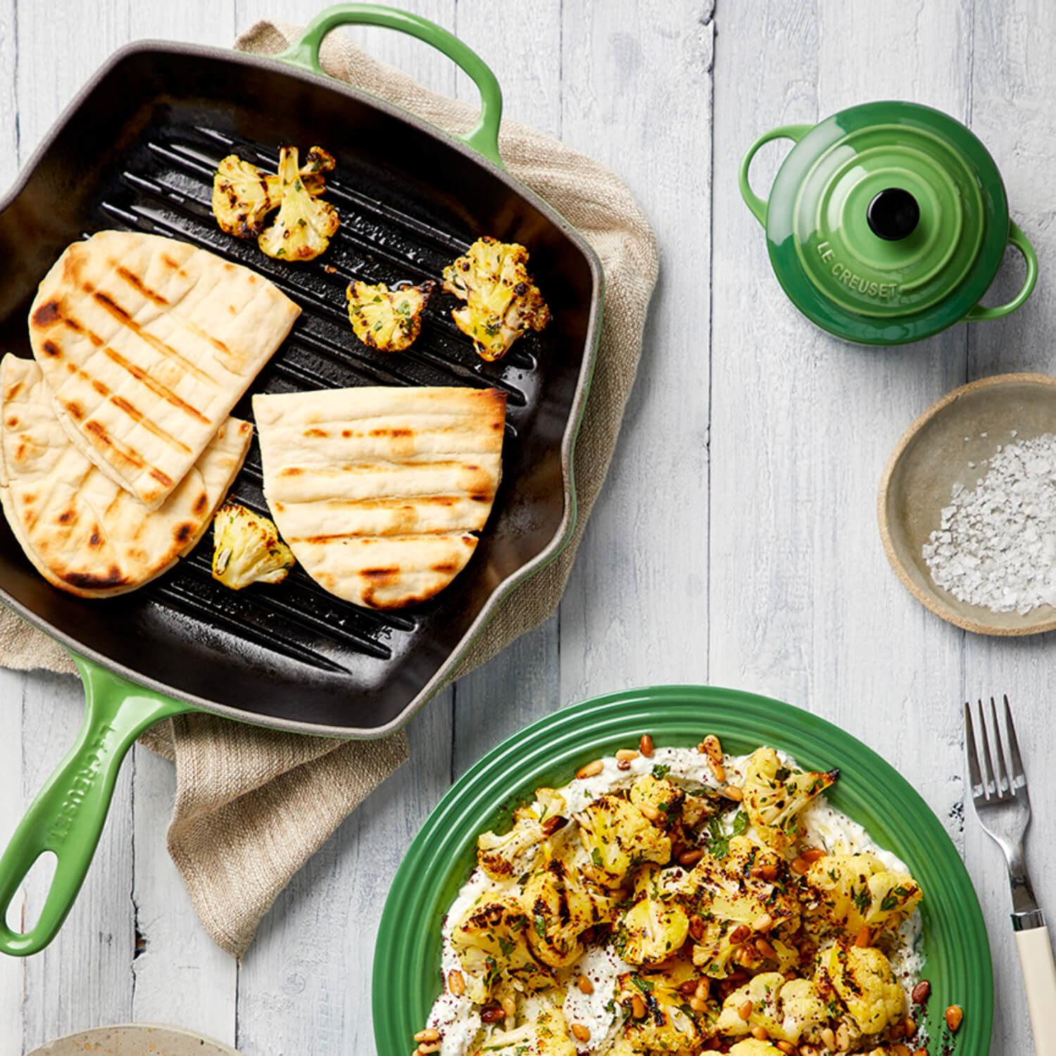 Le Creuset Signature Cast Iron 26cm Square Grillit - Bamboo Green - Image 5