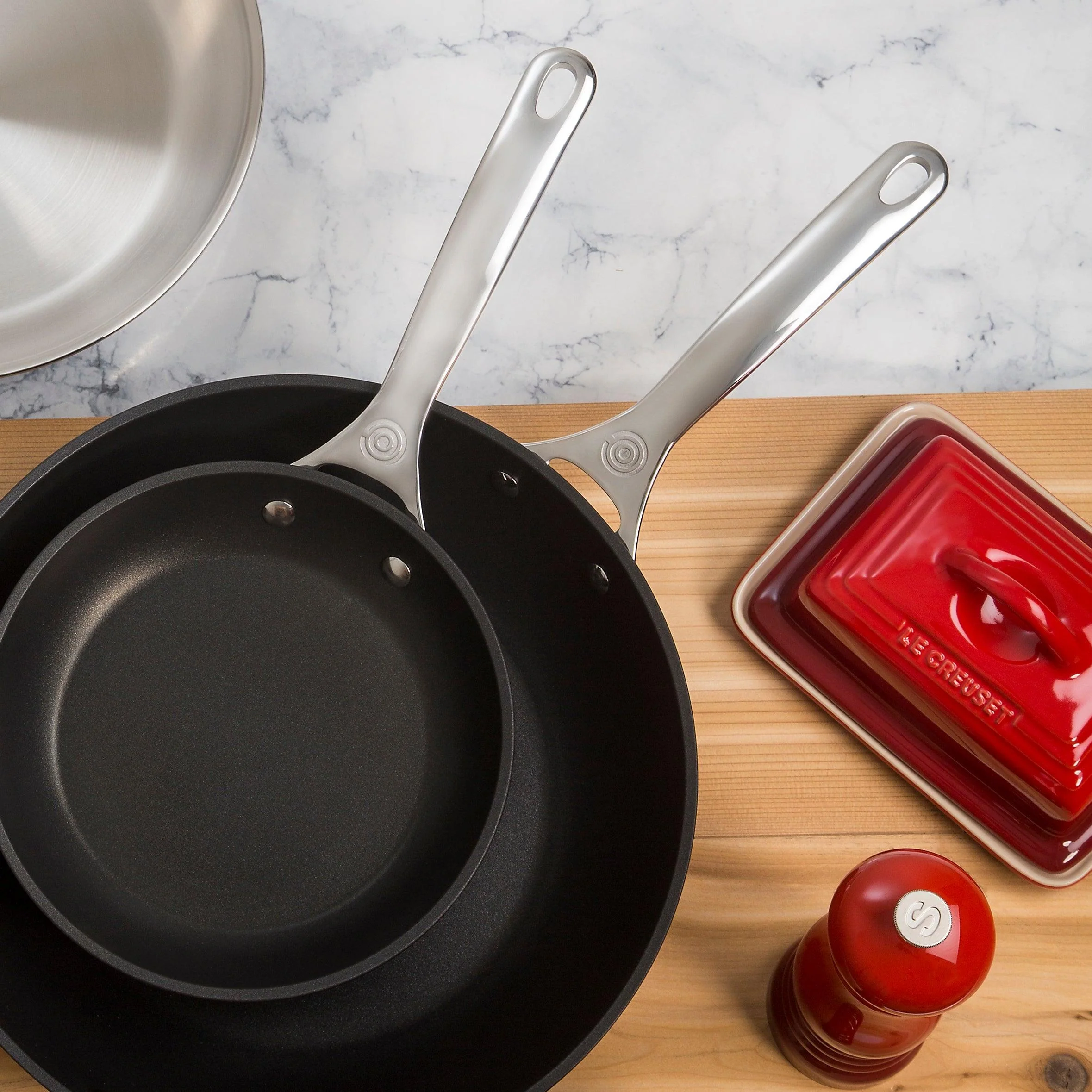 Le Creuset Stoneware Butter Dish - Cerise - Image 5