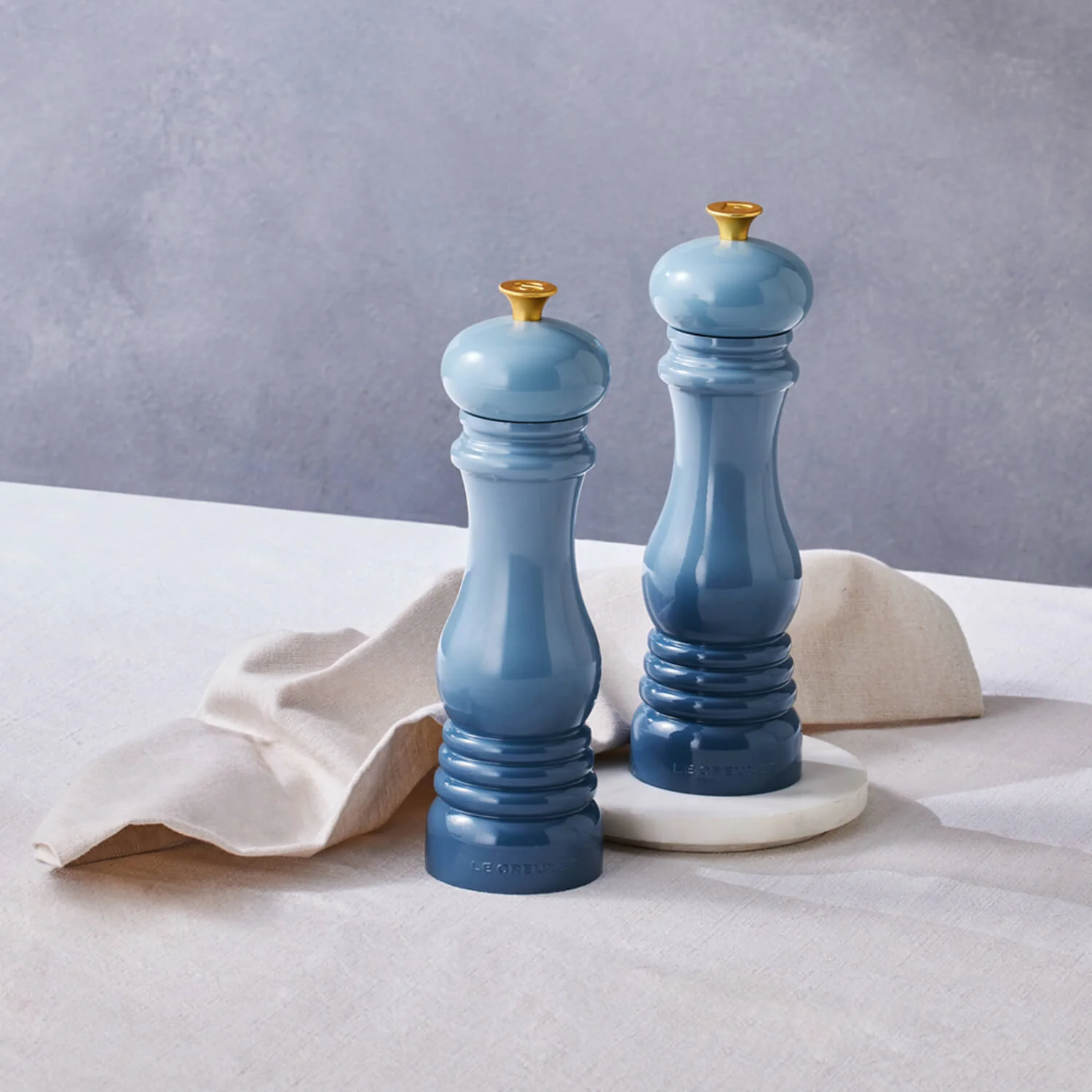 Le Creuset Classic Pepper Mill - Chambray - Image 2