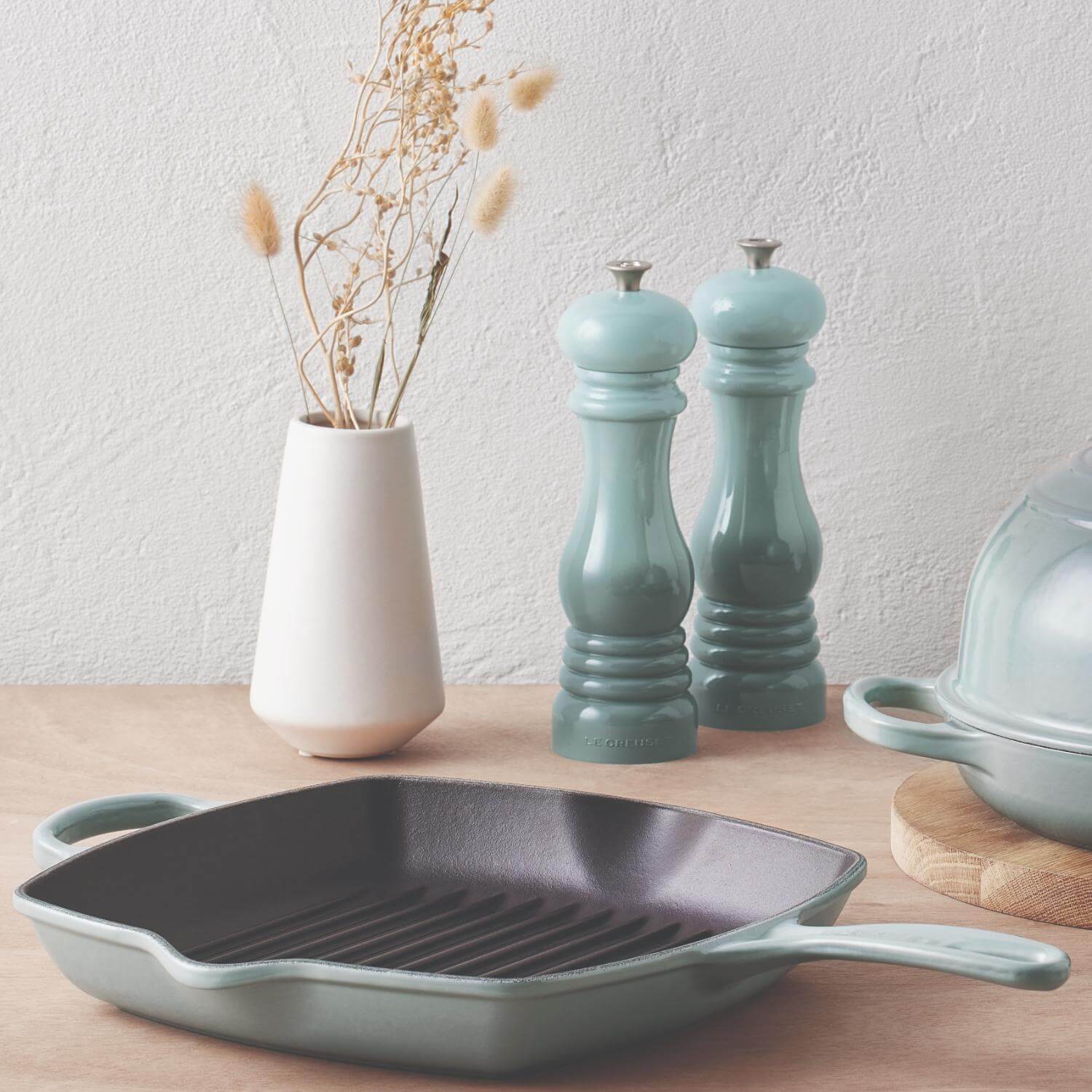 Le Creuset Classic Salt Mill - Sea Salt - Image 6