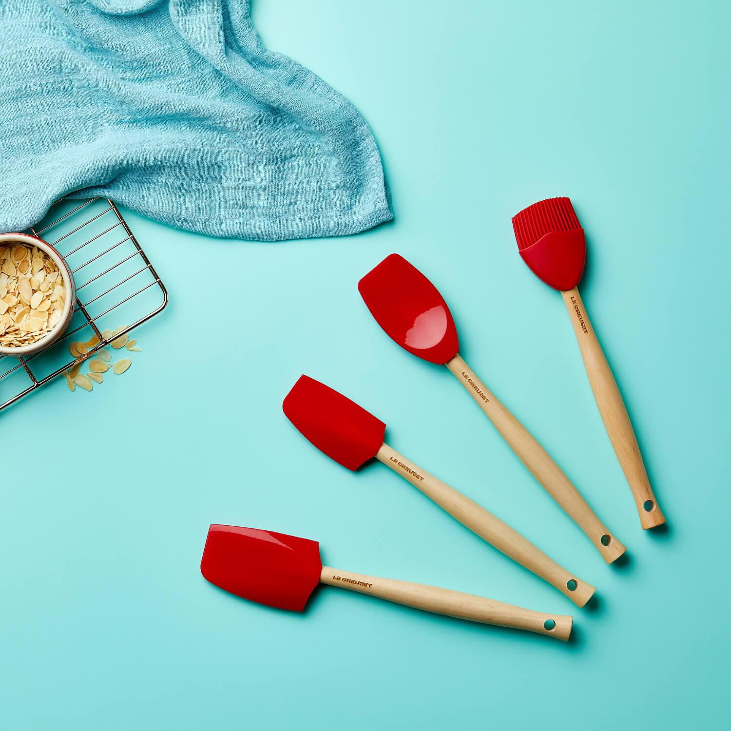 Le Creuset Craft Small Silicone Spatula - Cerise - Image 4