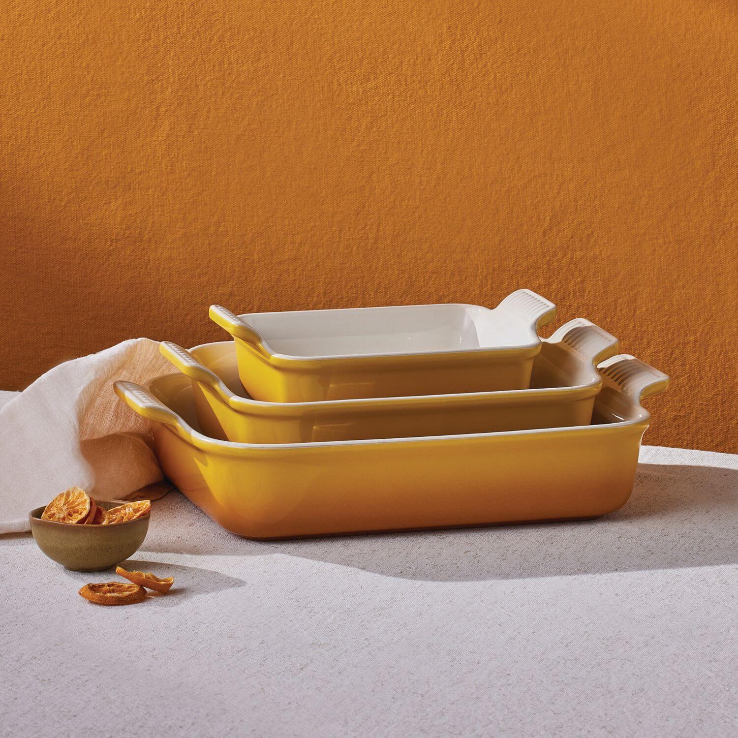 Le Creuset Stoneware Heritage 32cm Deep Rectangular Dish - Nectar - Image 5