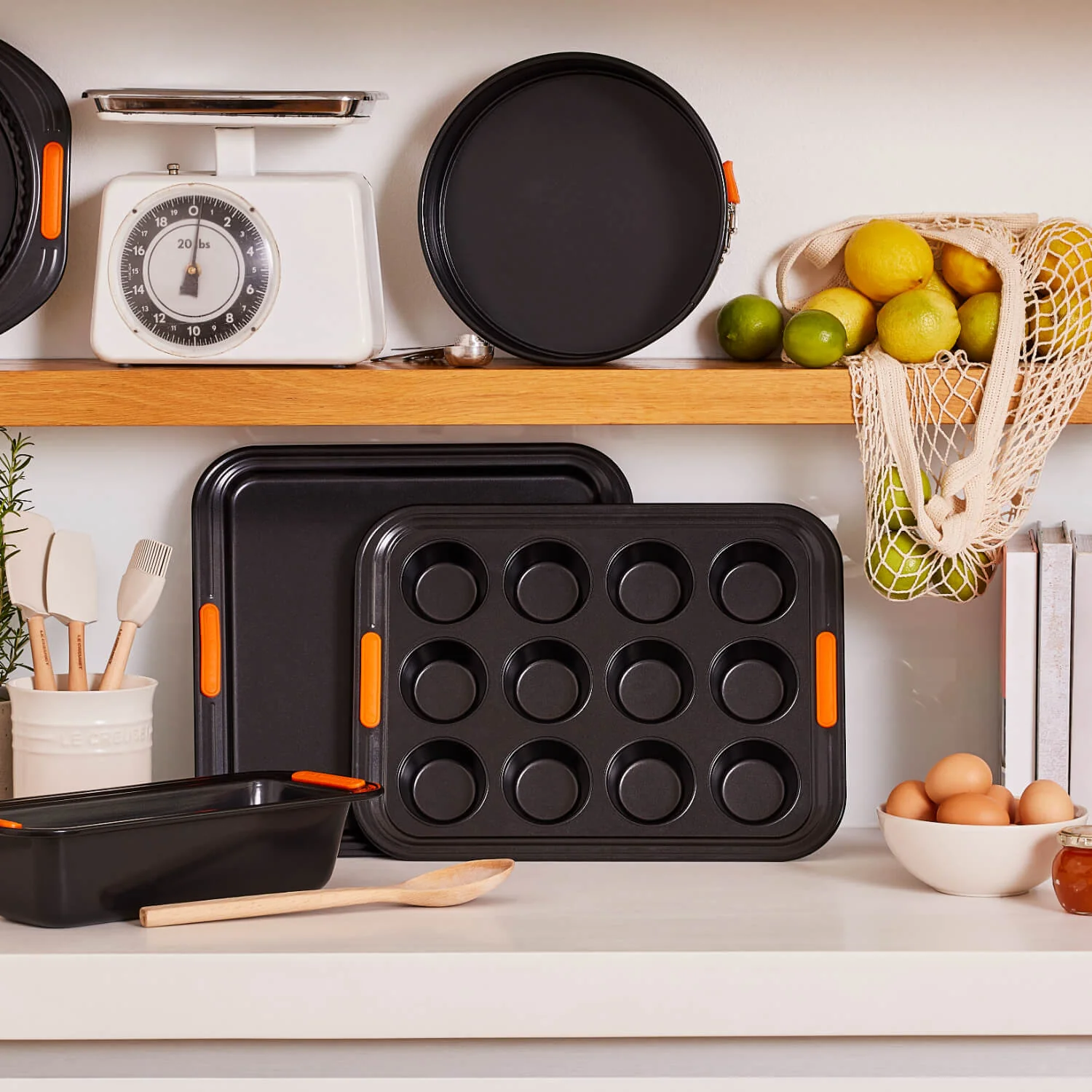 Le Creuset Non-Stick 3-Piece Bakeware Set - Image 6