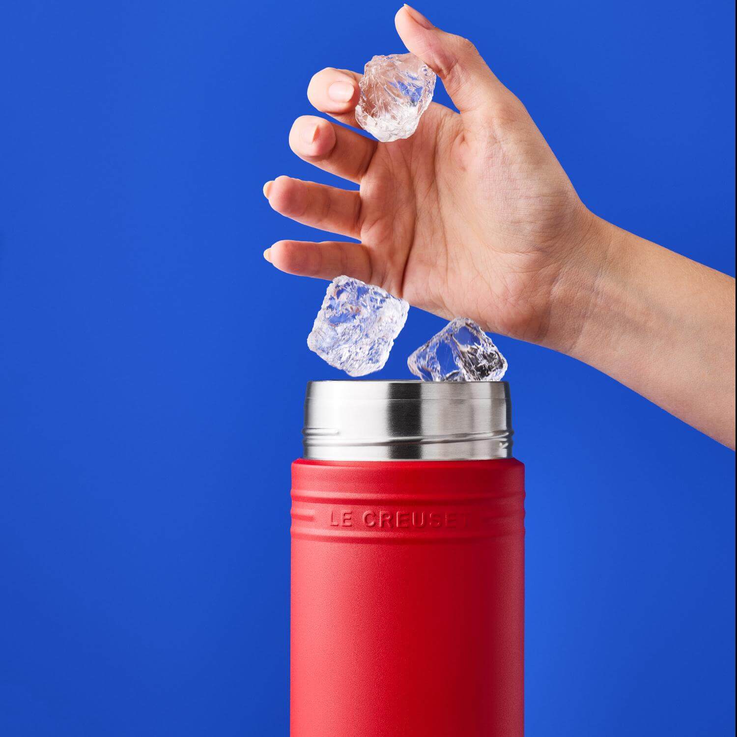 Le Creuset 'On The Go' 500ml Insulated Water Bottle - Cerise - Image 5