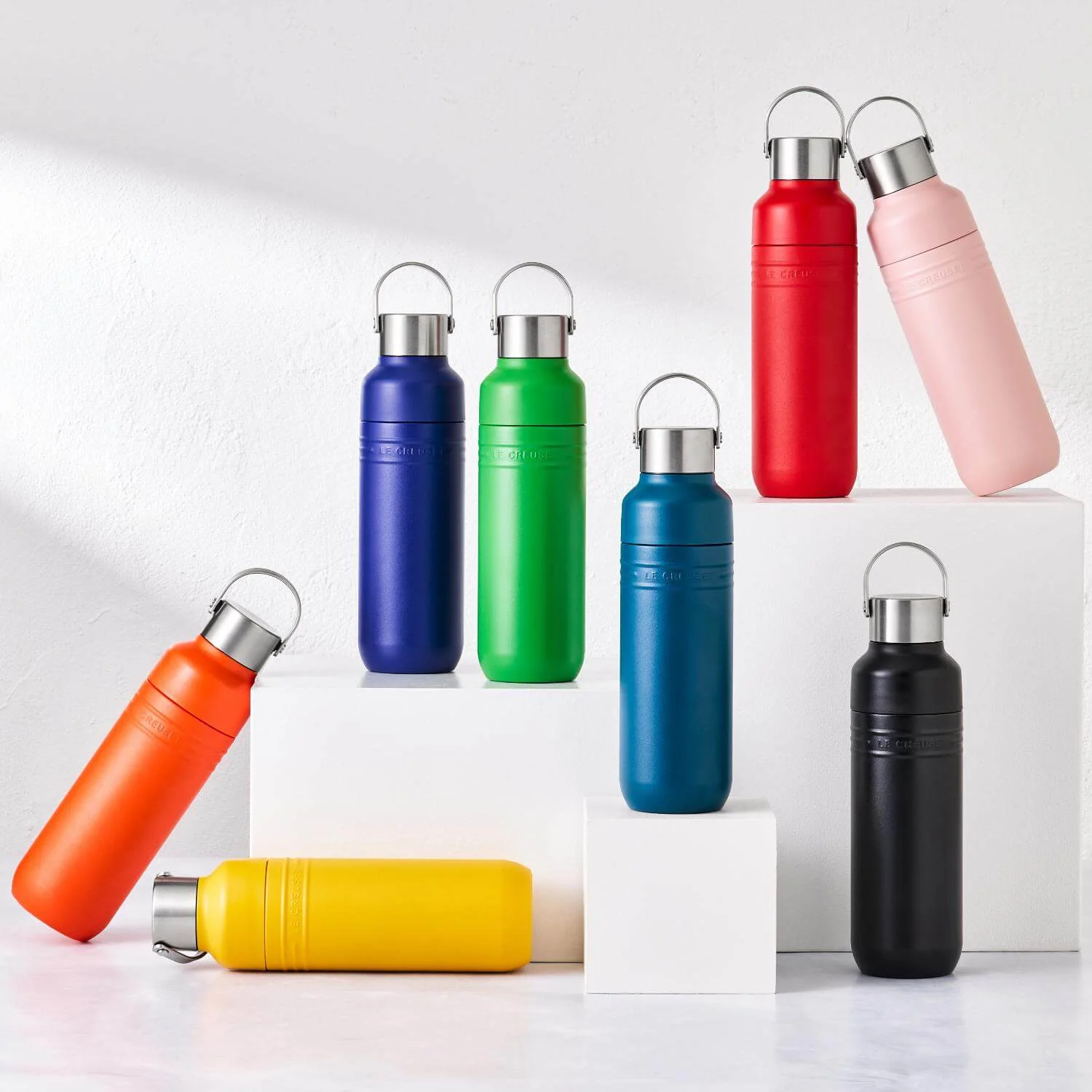 Le Creuset 'On The Go' 500ml Insulated Water Bottle - Volcanic - Image 6