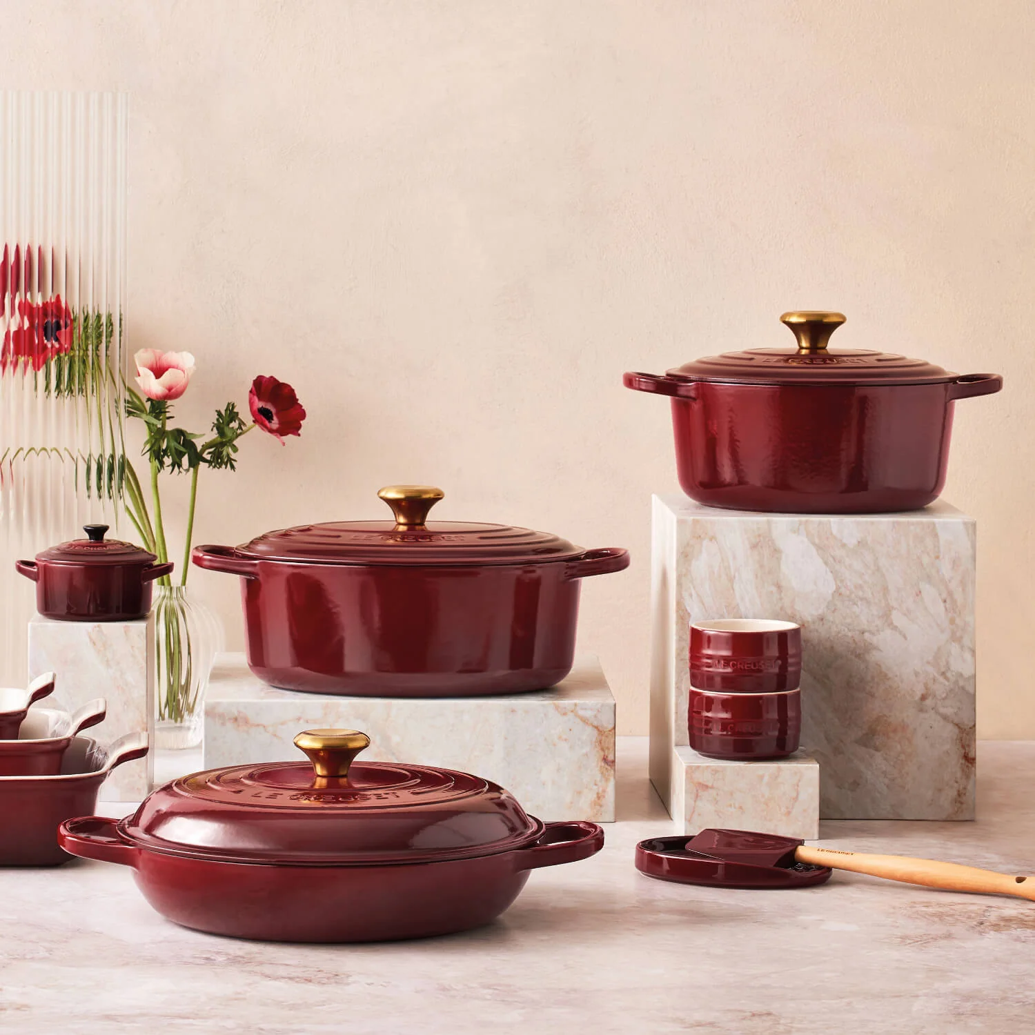 Le Creuset Signature Cast Iron 20cm Round Casserole - Garnet - Image 8