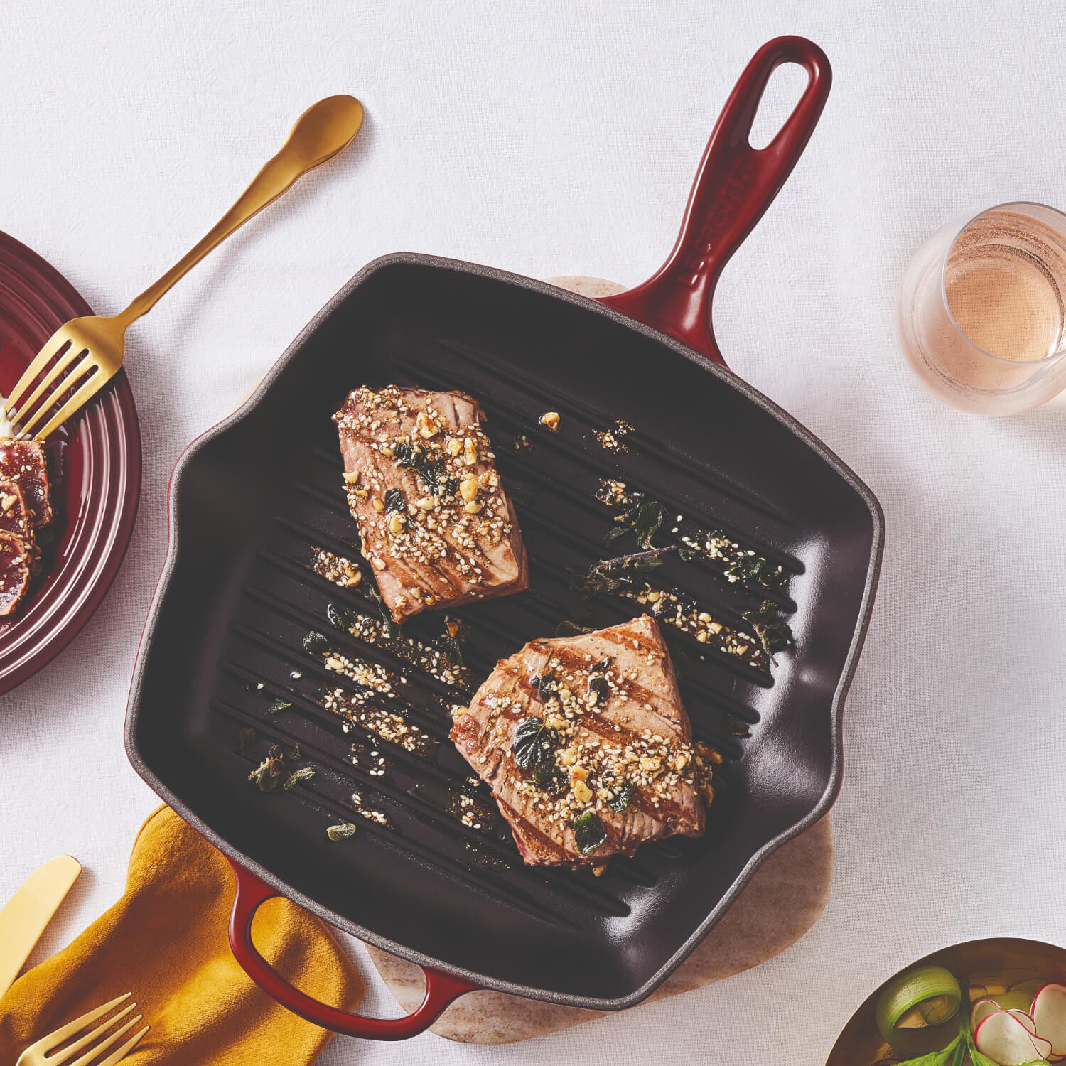Le Creuset Signature 26cm Cast Iron Square Grillit - Garnet - Image 5