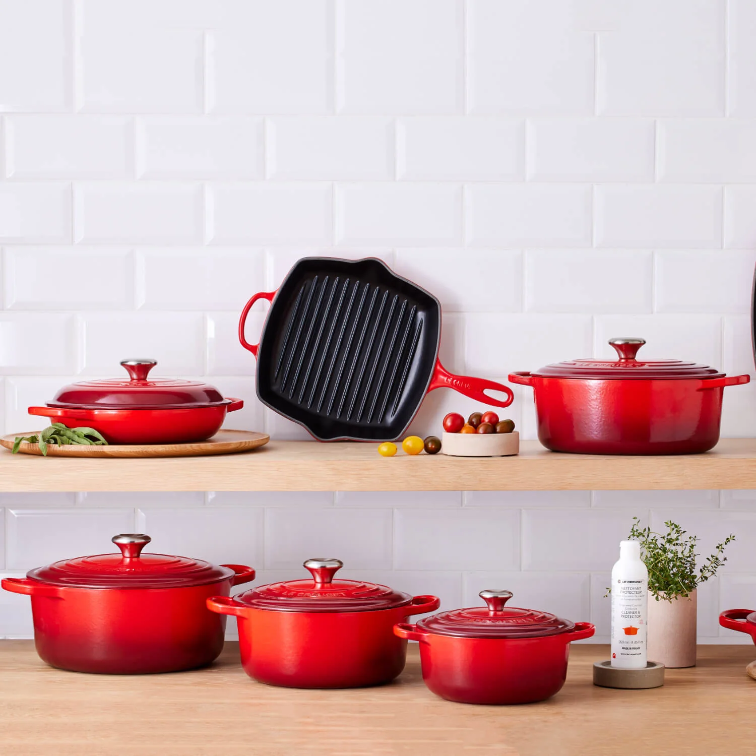 Le Creuset Signature 35cm Cast Iron Oval Casserole - Cerise - Image 9