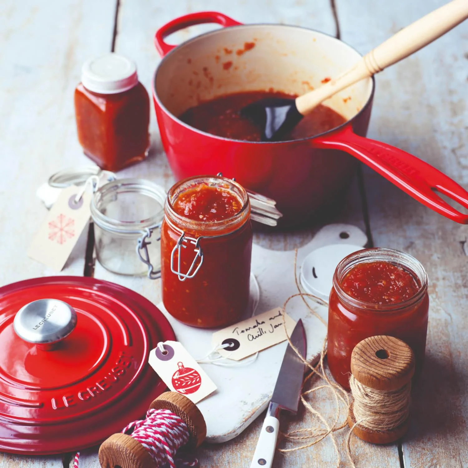 Le Creuset Signature Cast Iron 16cm Saucepan - Cerise - Image 4