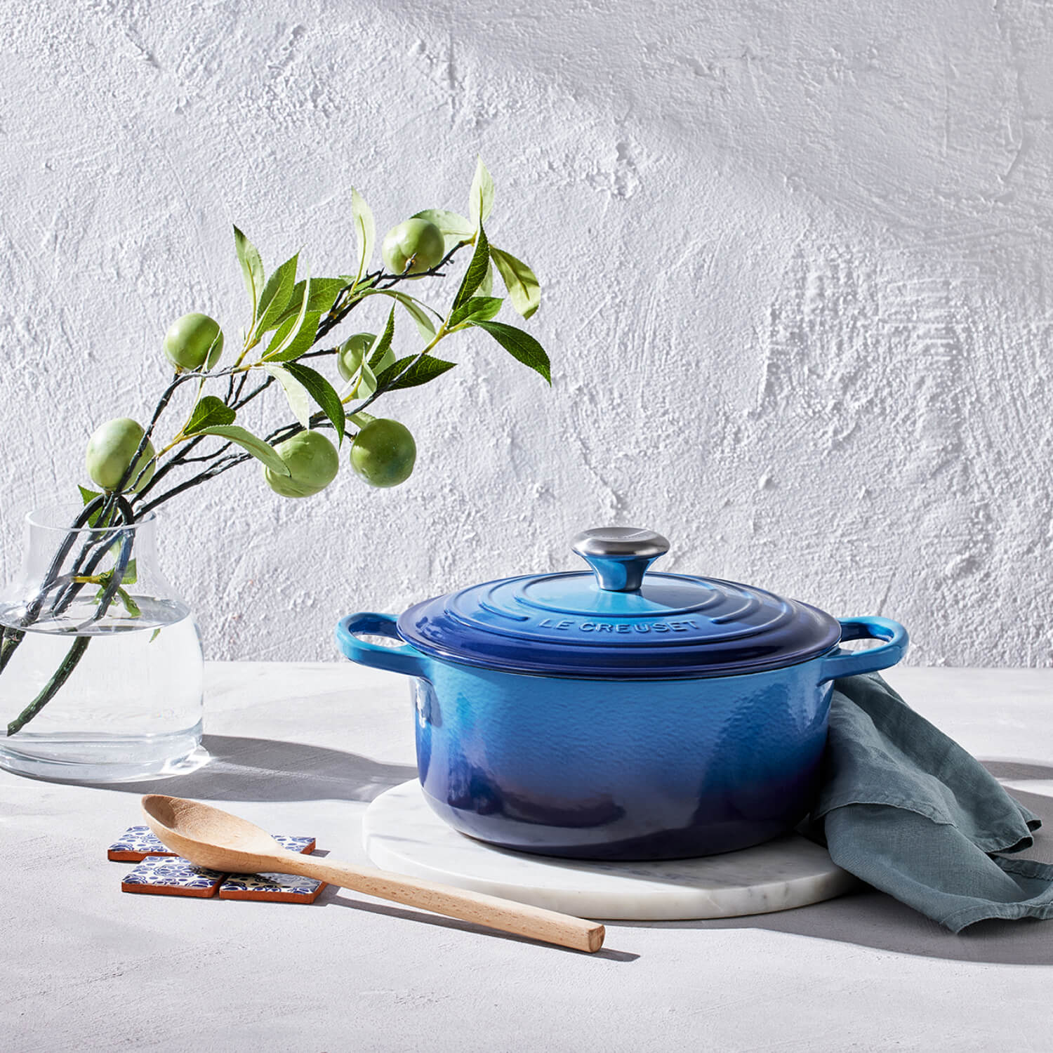 Le Creuset Signature Cast Iron 20cm Round Casserole - Azure - Image 7
