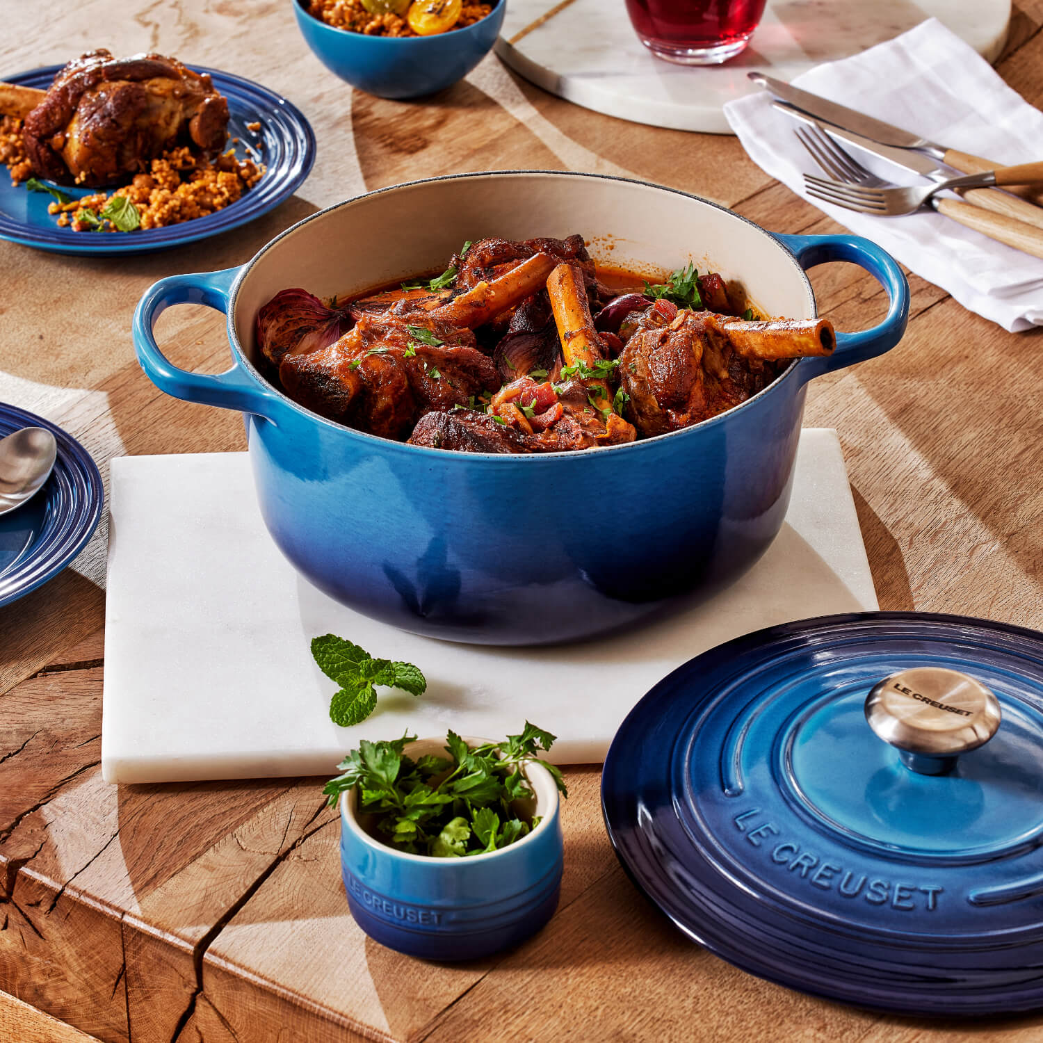 Le Creuset Signature Cast Iron 26cm Round Casserole - Azure - Image 6