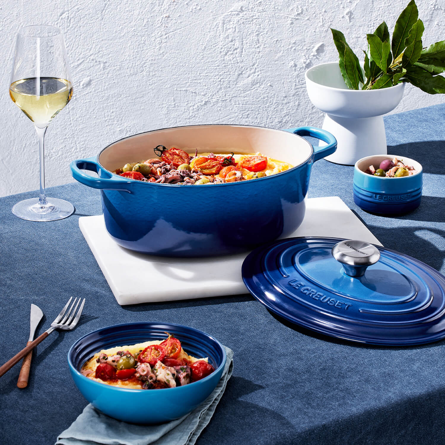 Le Creuset Signature Cast Iron 27cm Oval Casserole - Azure - Image 6