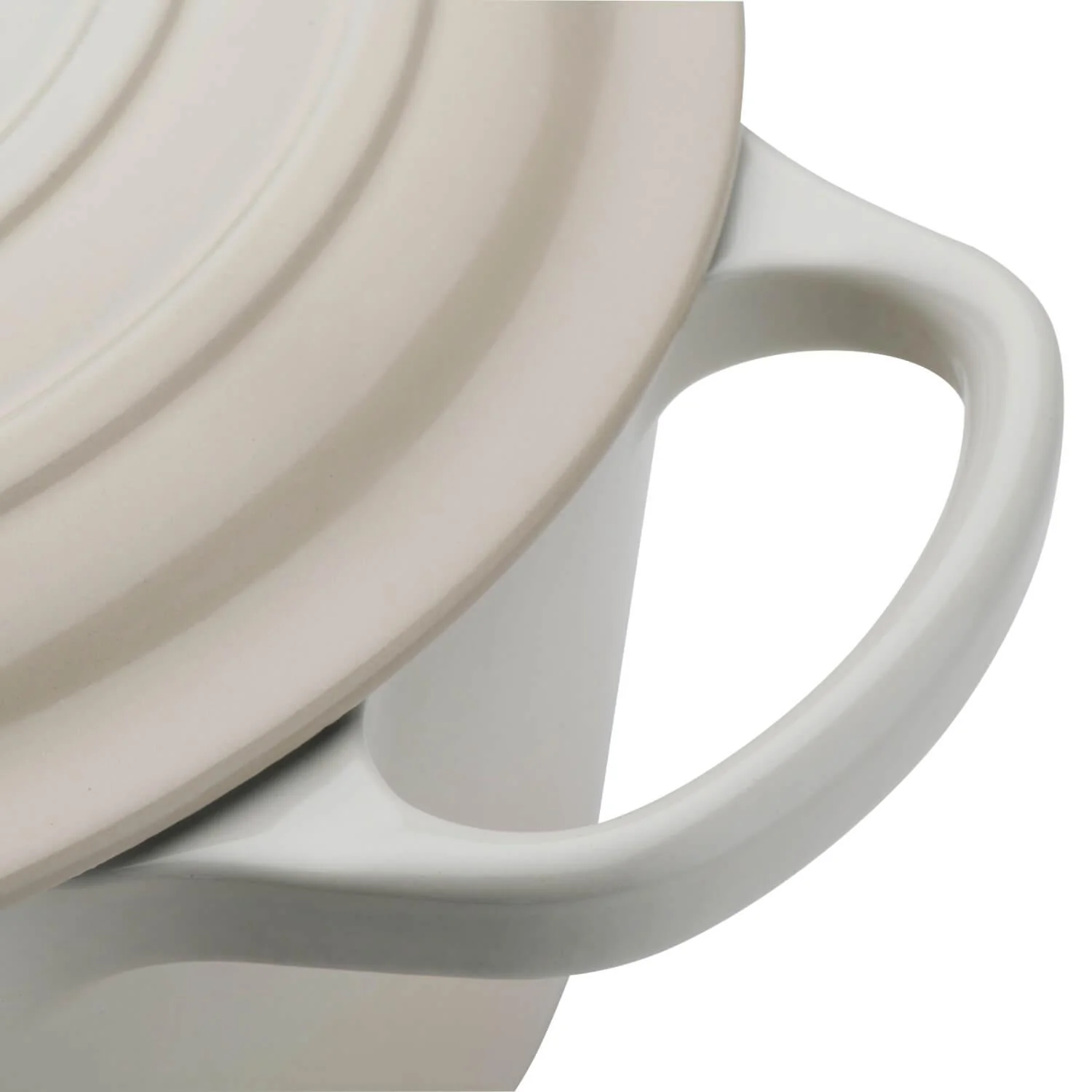 Le Creuset Signature Cast Iron 28cm Round Casserole - Meringue - Image 3
