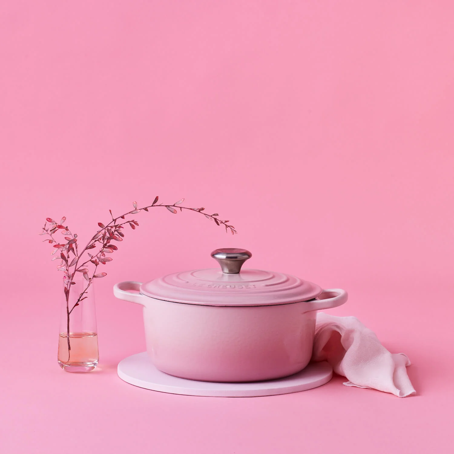 Le Creuset Signature Cast Iron 28cm Round Casserole - Shell Pink - Image 6