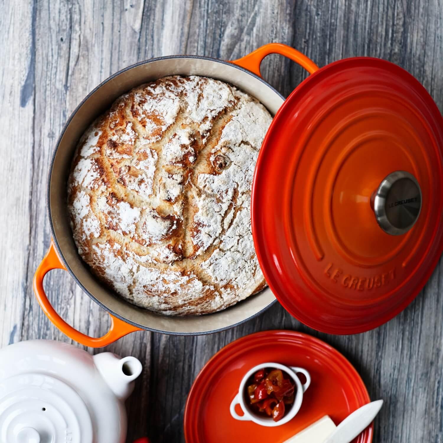 Le Creuset Signature Cast Iron 28cm Round Casserole - Volcanic - Image 7