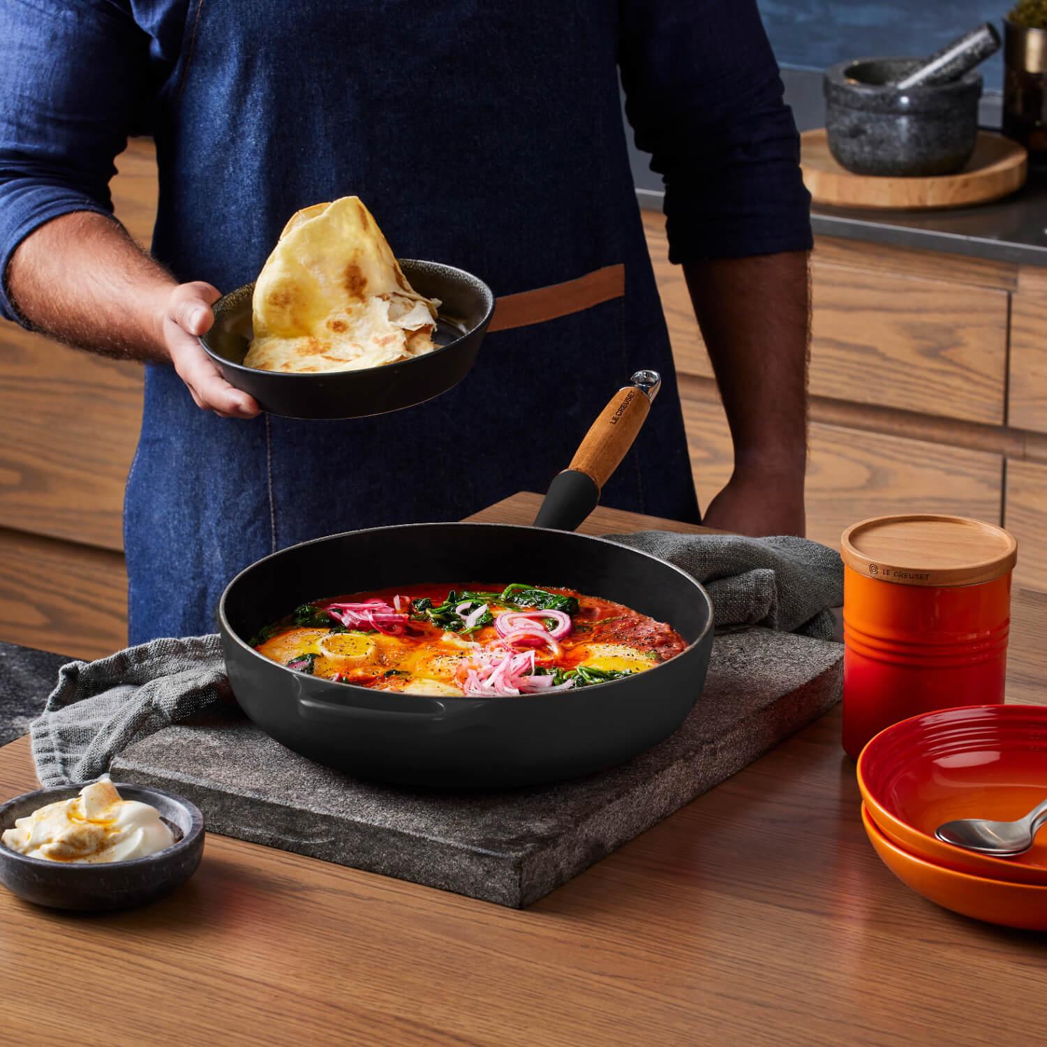 Le Creuset Signature Cast Iron 28cm Saute Pan - Satin Black - Image 6