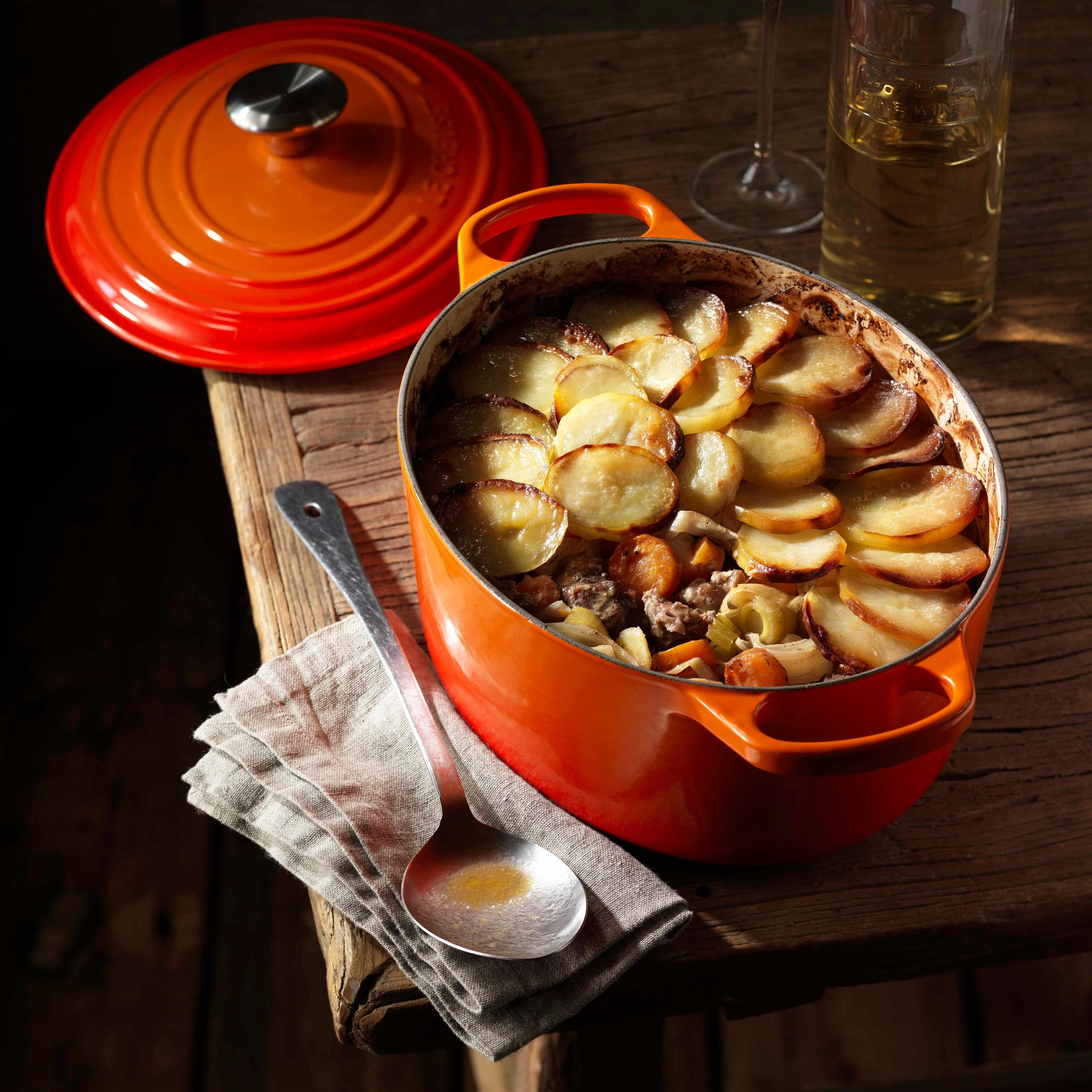 Le Creuset Signature Cast Iron 29cm Oval Casserole - Volcanic - Image 5