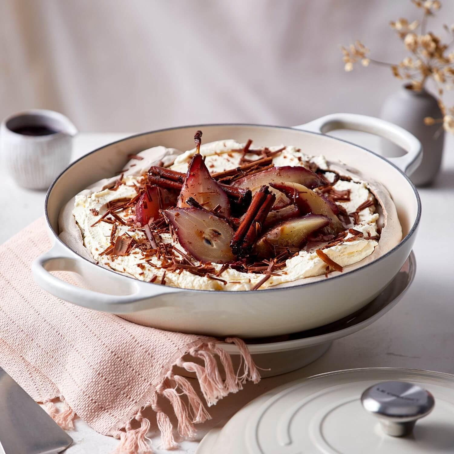 Le Creuset Signature Cast Iron 26cm Shallow Casserole - Meringue - Image 7