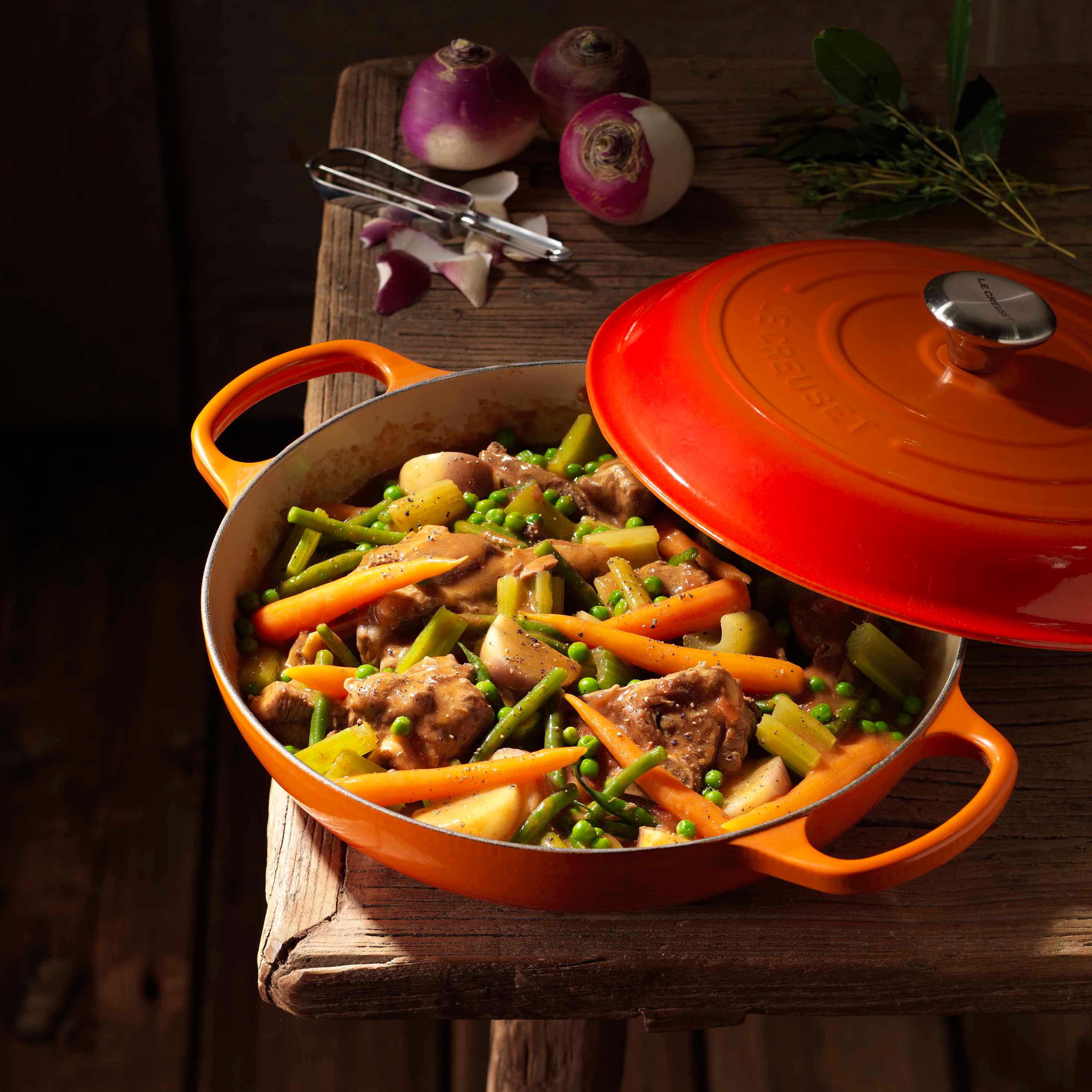 Le Creuset Signature Cast Iron 30cm Shallow Casserole - Volcanic - Image 5