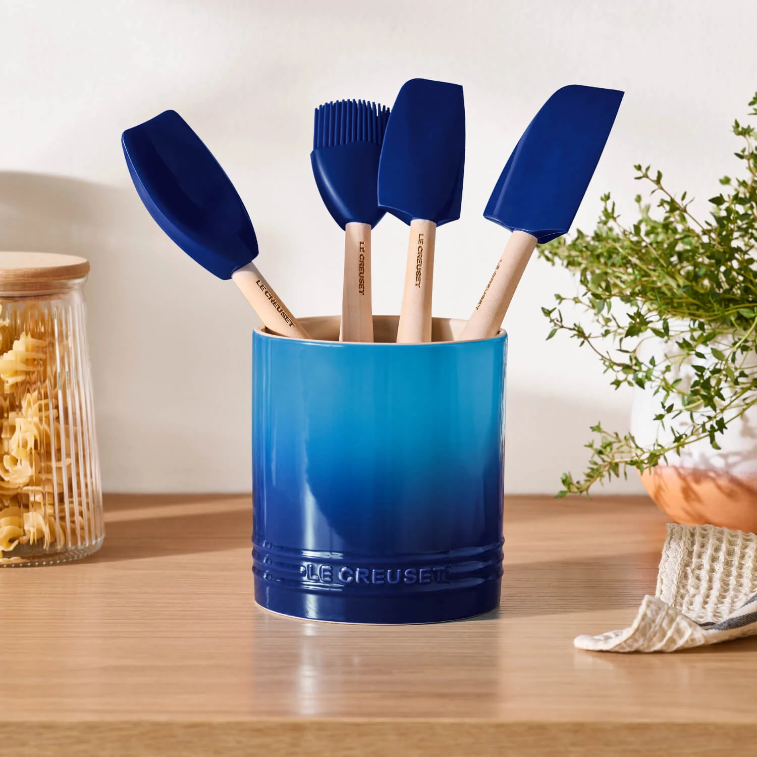 Le Creuset Signature Stoneware 1.1 Litre Utensil Jar - Azure - Image 5