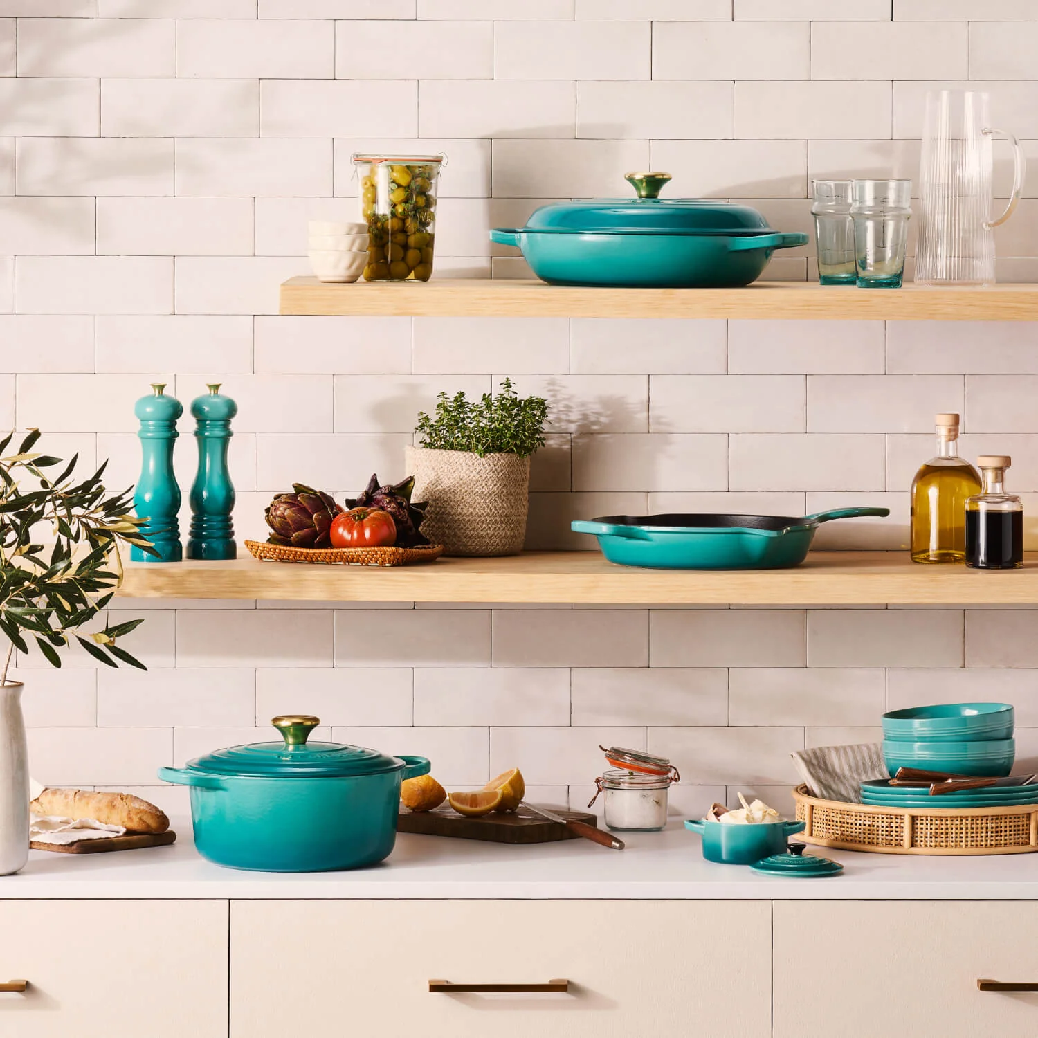 Le Creuset Stoneware Breakfast Jug - Bleu Riviera - Image 5