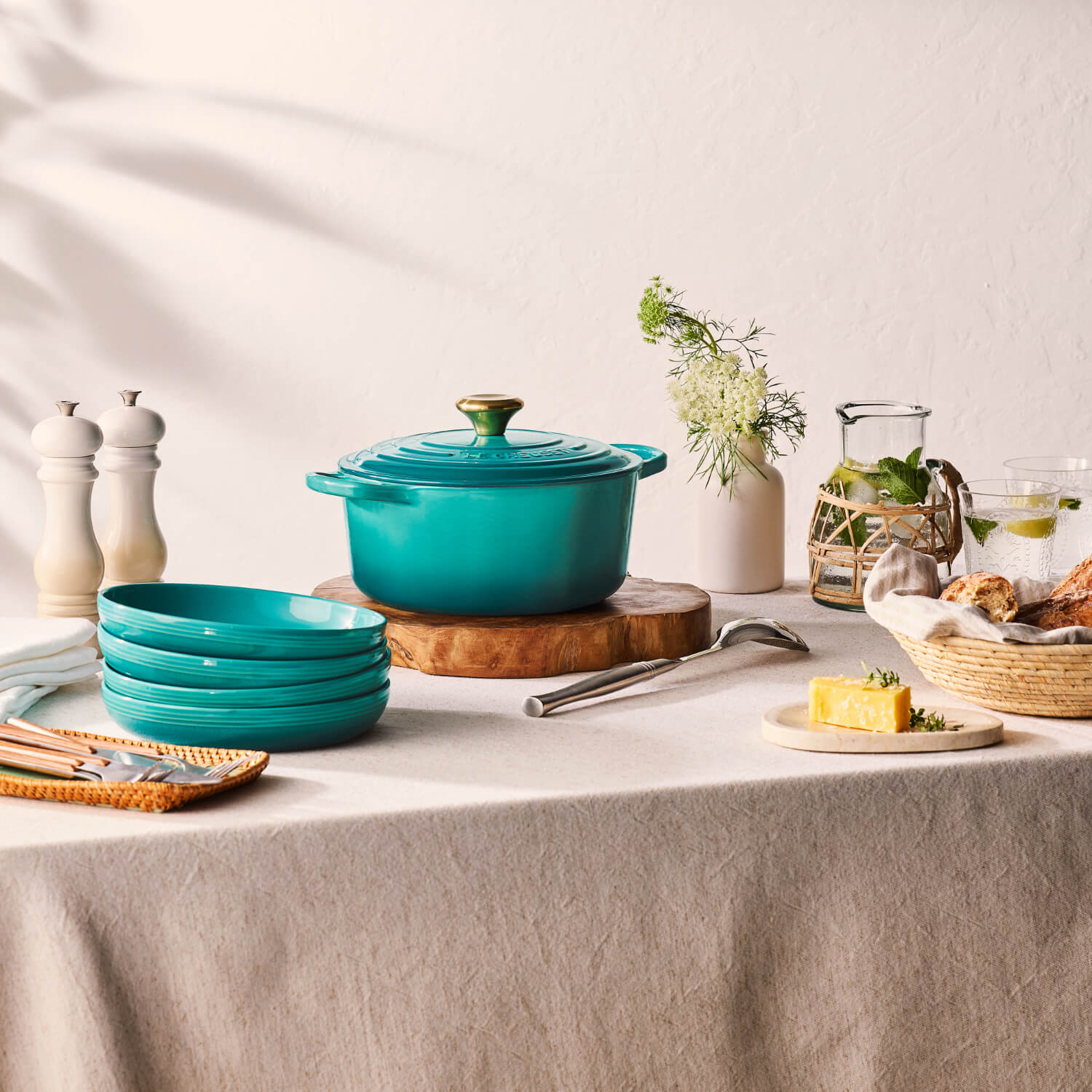 Le Creuset Stoneware Breakfast Jug - Bleu Riviera - Image 7
