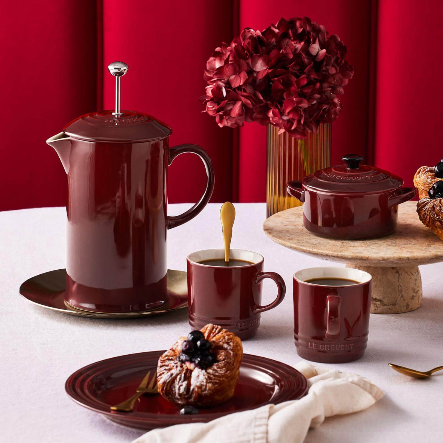 Le Creuset Stoneware Cafetiere - Garnet - Image 6