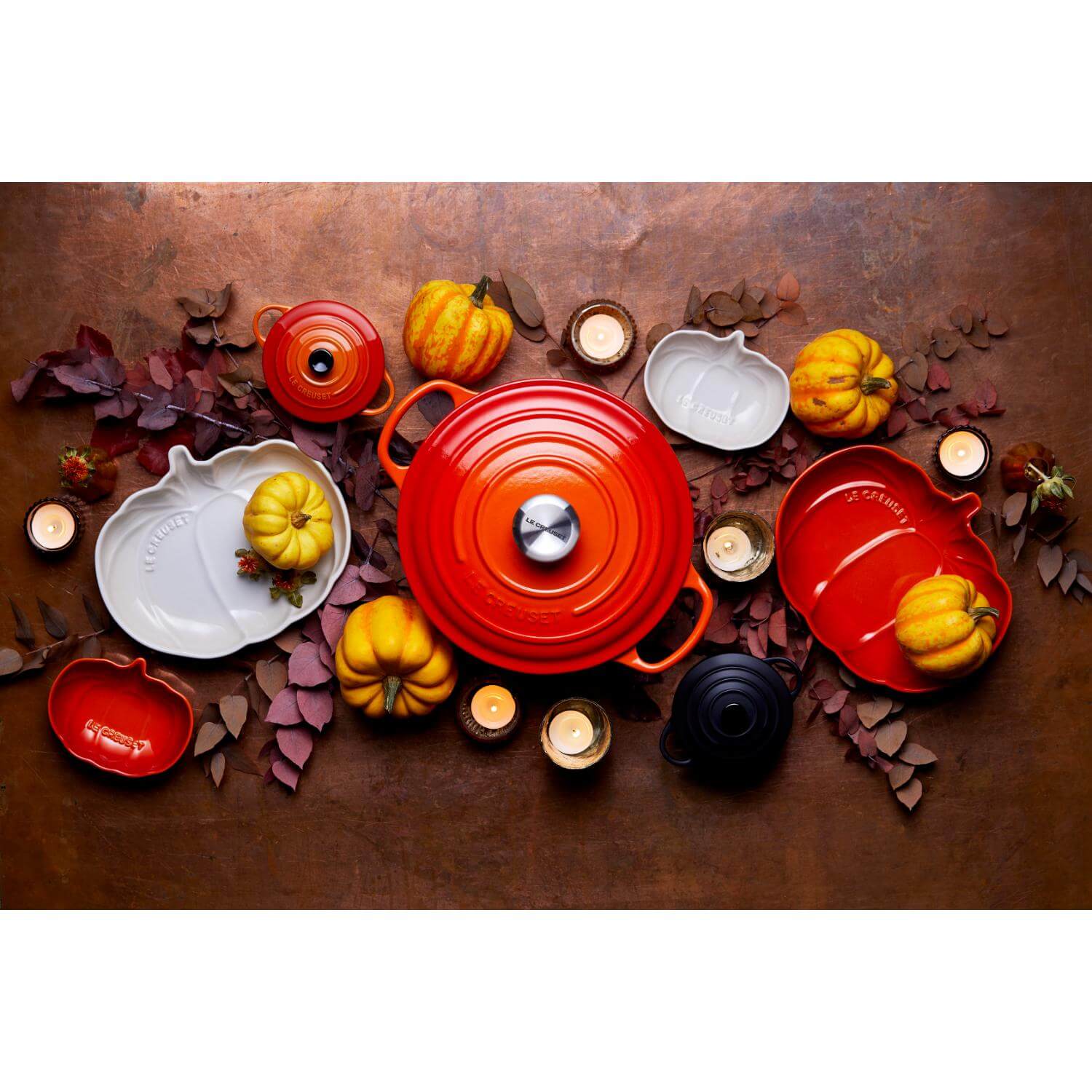 Le Creuset Halloween Stoneware Pumpkin Petite Round Casserole - Volcanic - Image 8