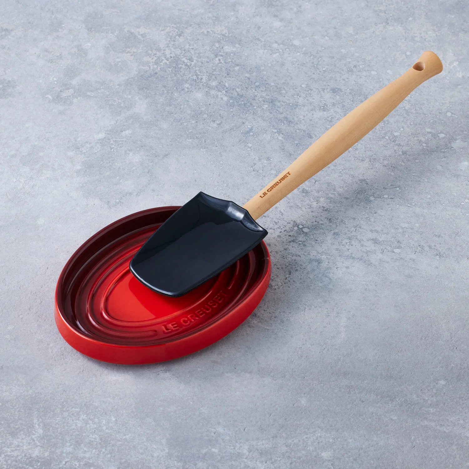 Le Creuset Stoneware Oval Spoon Rest - Cerise - Image 5
