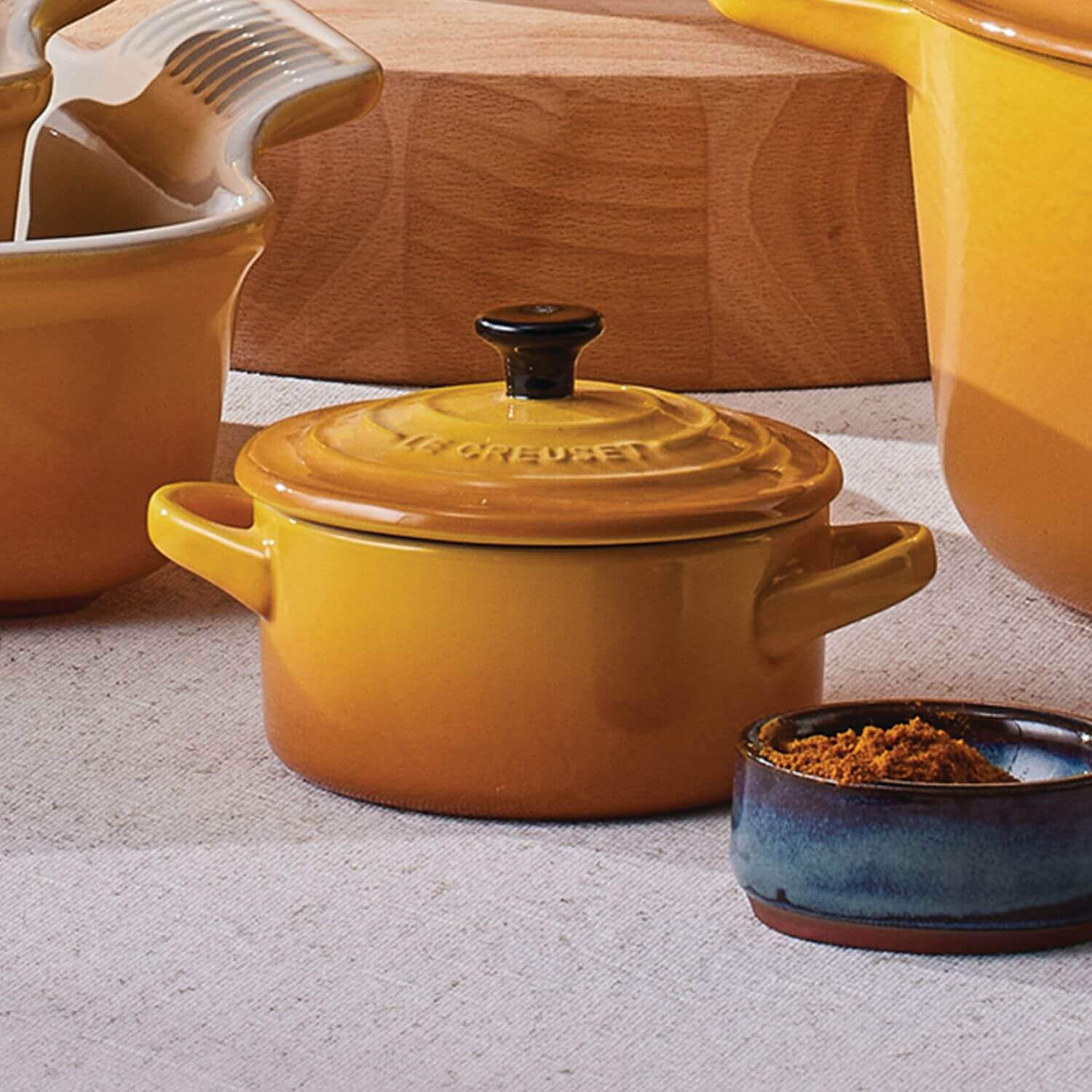 Le Creuset Stoneware Petite Round Casserole - Nectar - Image 7