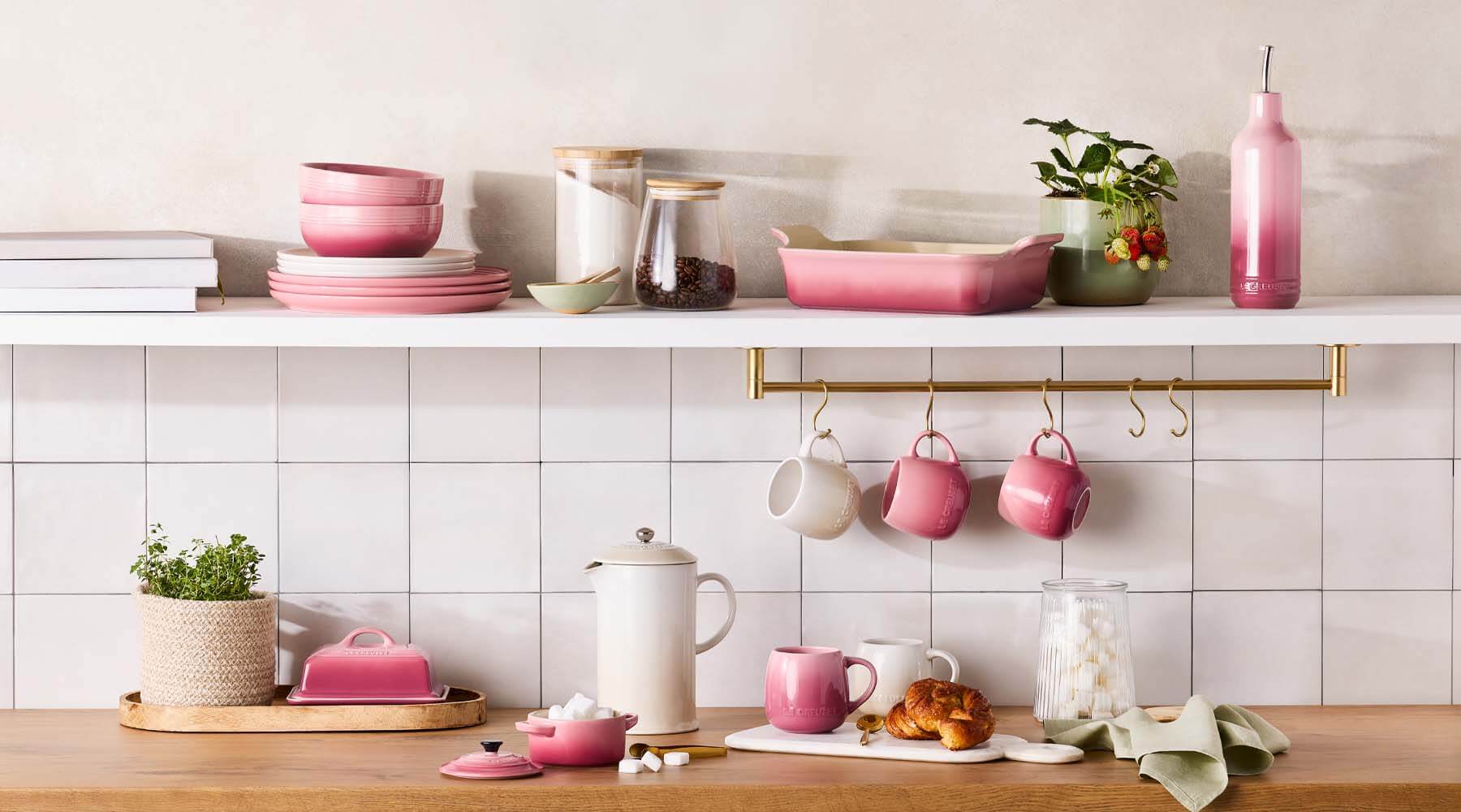 Le Creuset Stoneware Petite Round Casserole - Rose Quartz - Image 6