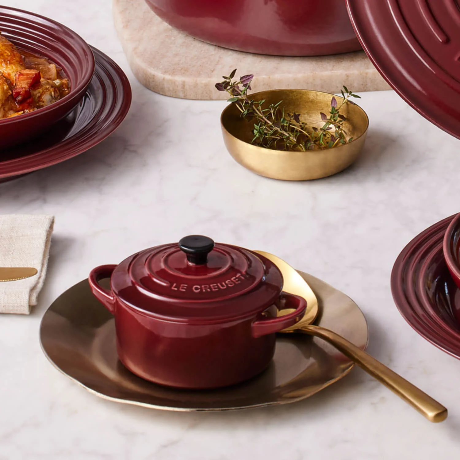 Le Creuset Stoneware Petite Round Casserole - Garnet - Image 6