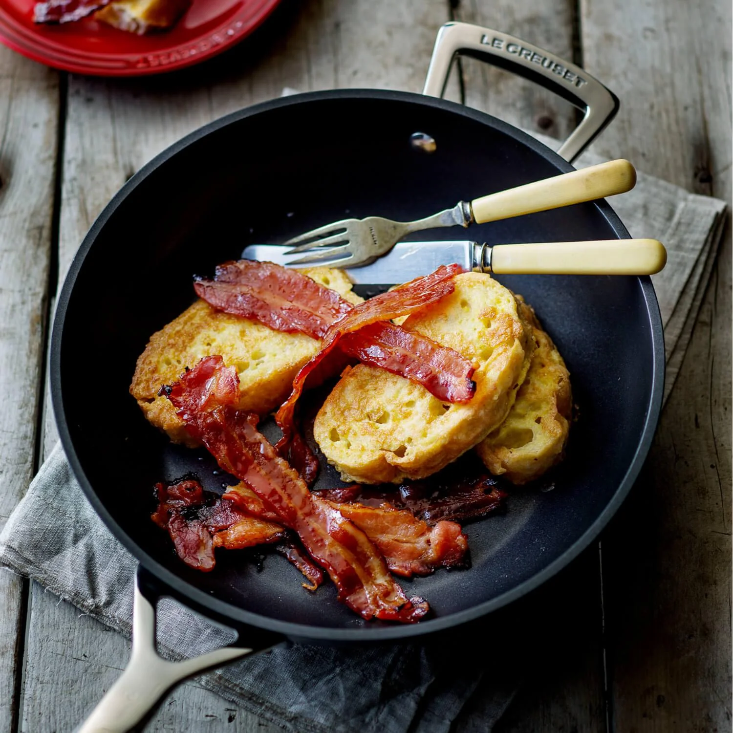 Le Creuset Toughened Non-Stick Deep Frying Pan - 28cm - Image 5