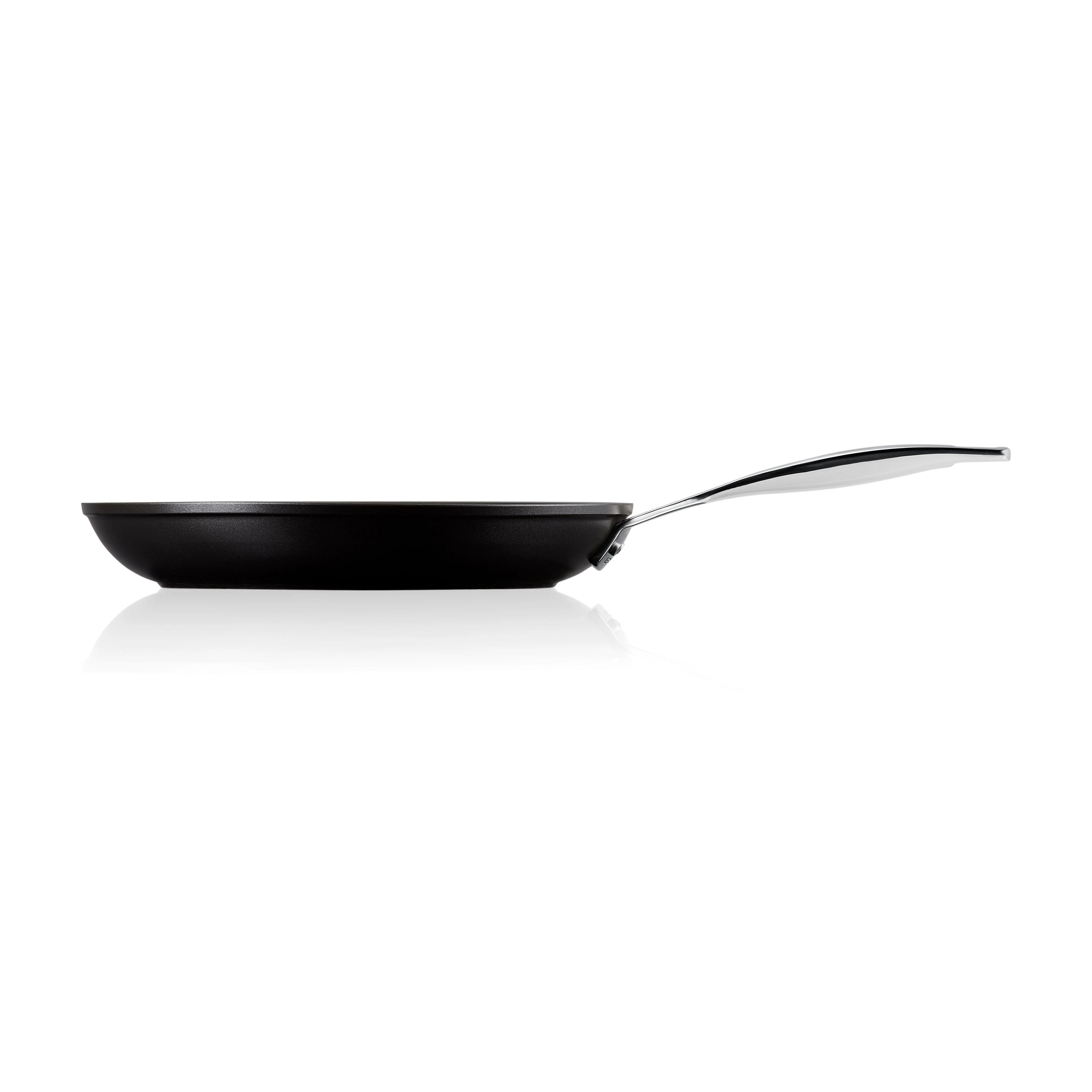 Le Creuset Toughened Non-Stick Shallow Frying Pan - 28cm - Image 3