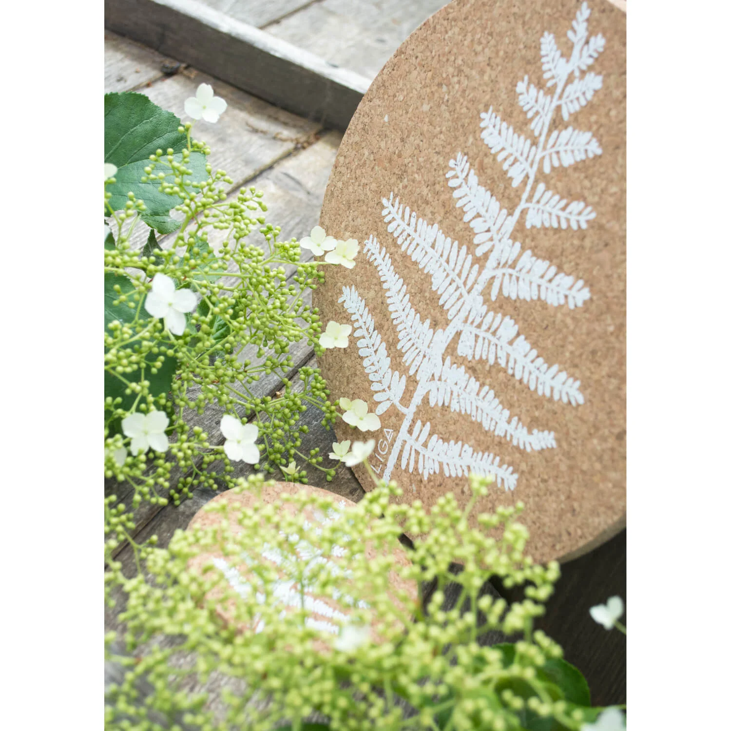 Liga Round Cork Placemat - Fern - White - Image 3