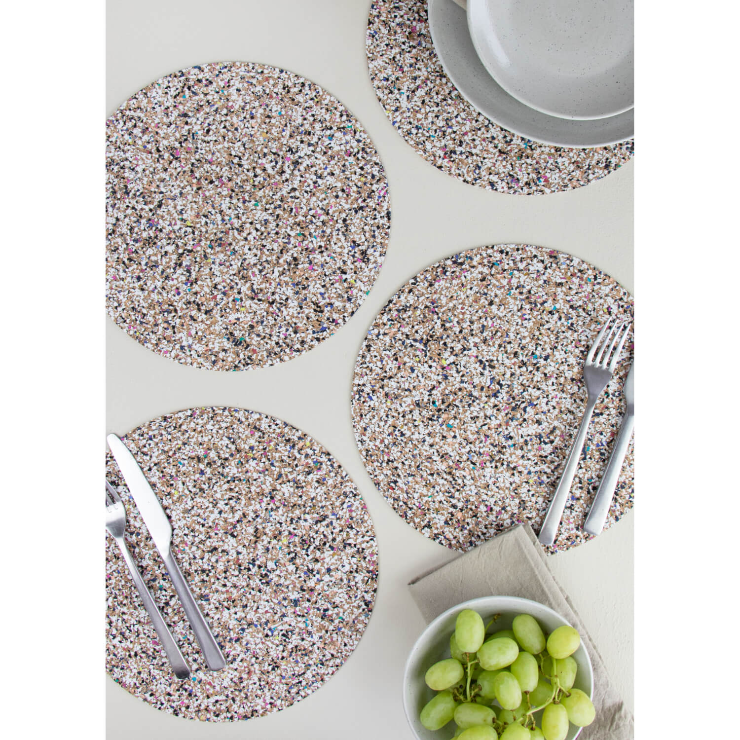 Liga Set of 4 Round Cork Placemats - Beach Clean - Image 8