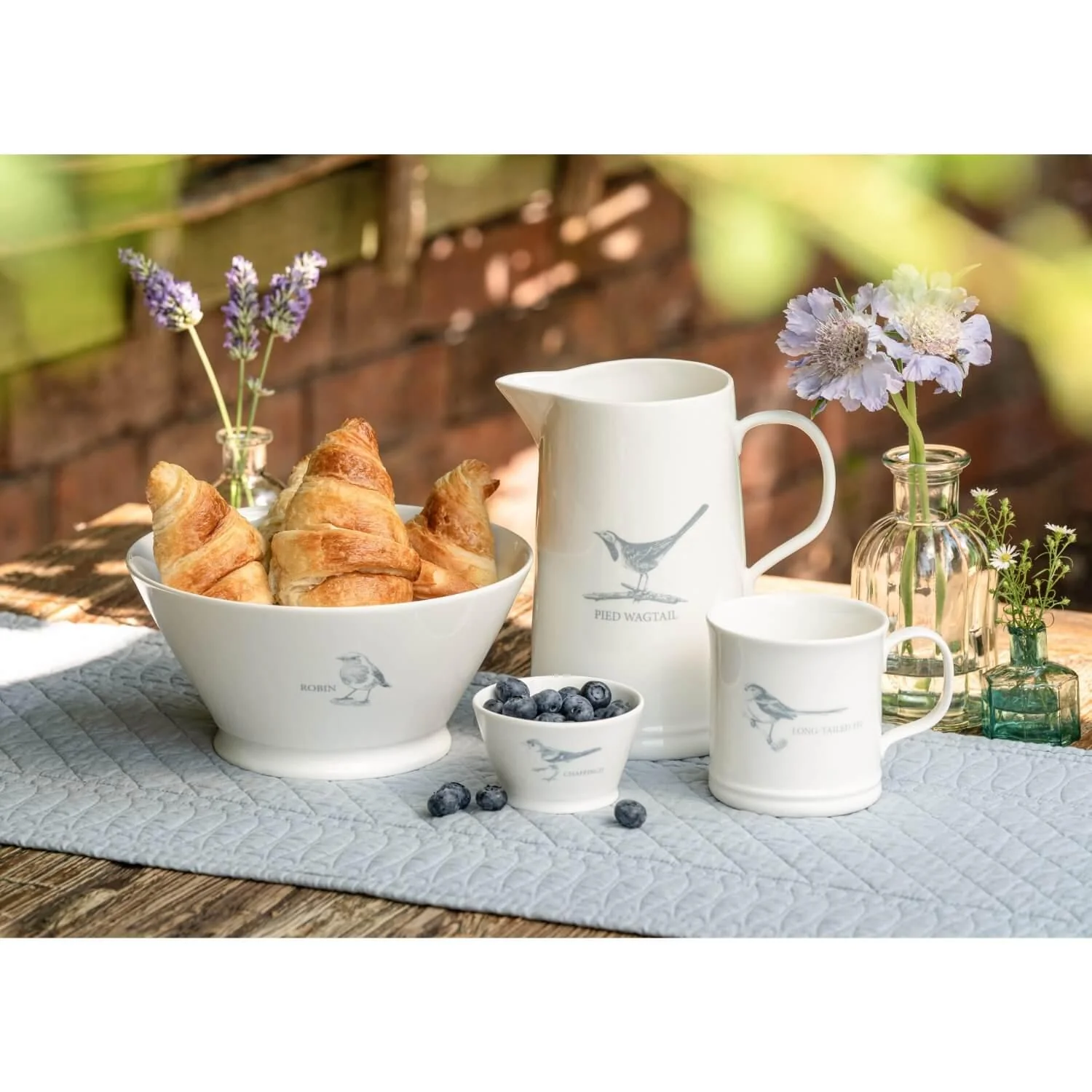 Mary Berry English Garden Small Jug - Robin - Image 3
