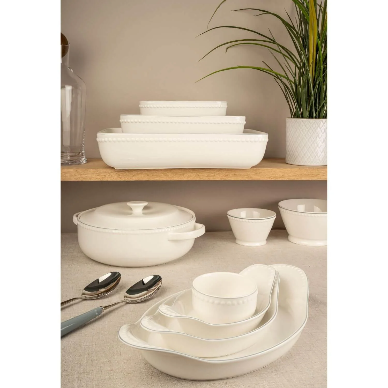 Mary Berry Signature Oval Serving Dish - 35cm - Image 3