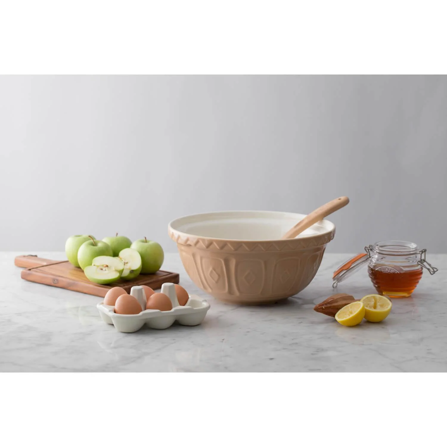 Mason Cash Cane S18 26cm Stoneware Mixing Bowl - Cane - Image 4