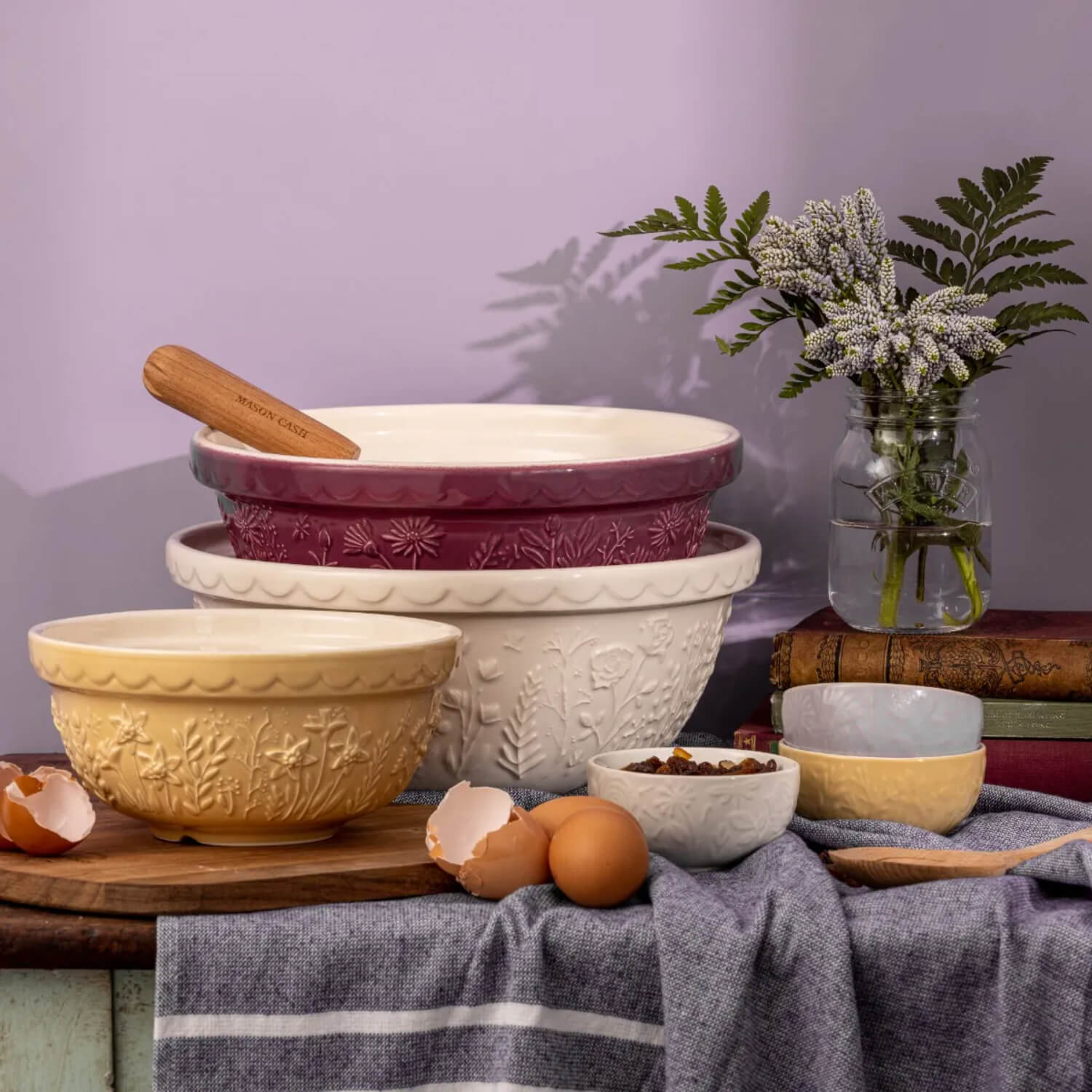 Mason Cash In The Meadow Daffodil 21cm Stoneware Mixing Bowl - Light Sand - Image 3