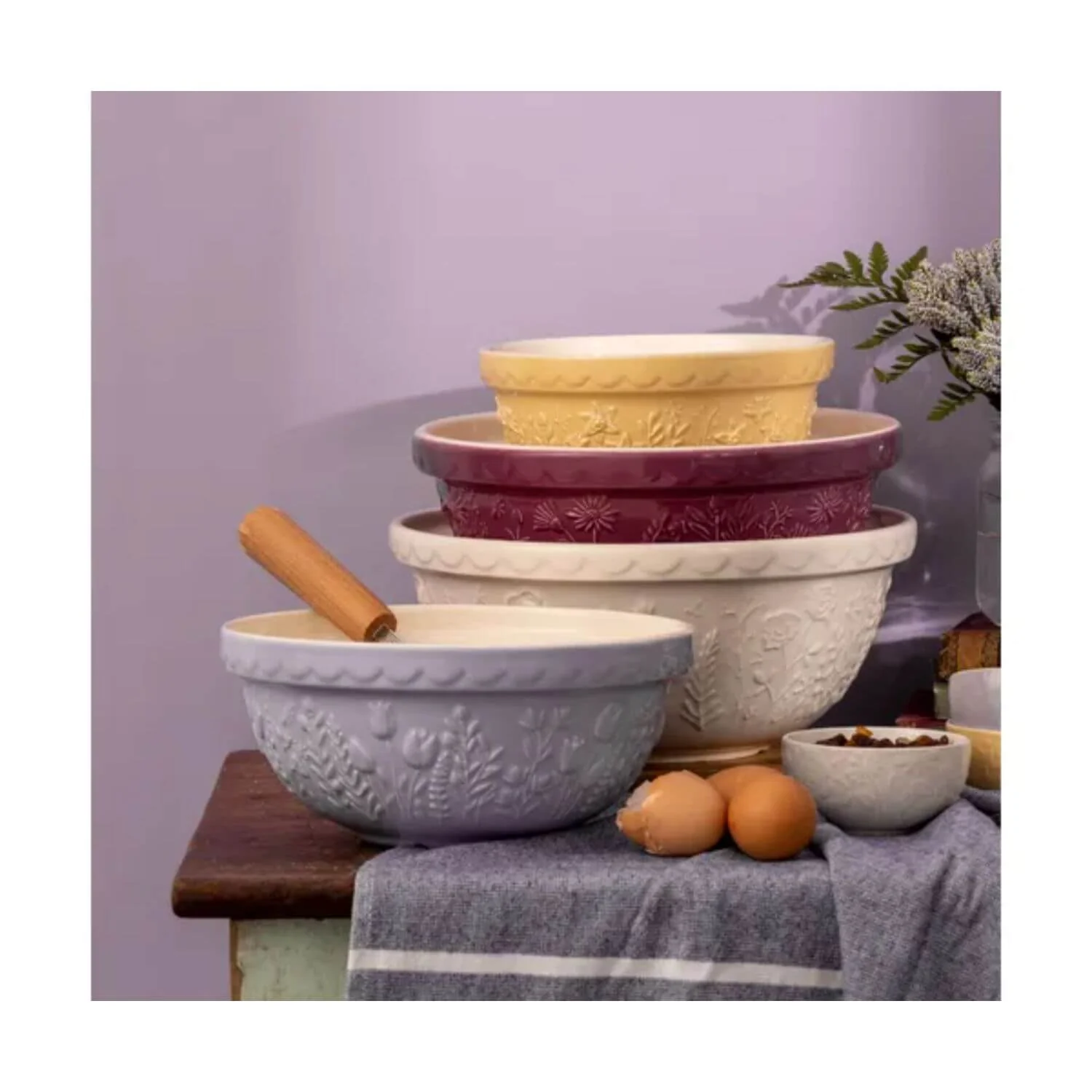 Mason Cash In The Meadow S24 Tulip 24cm Mixing Bowl - Lilac - Image 4